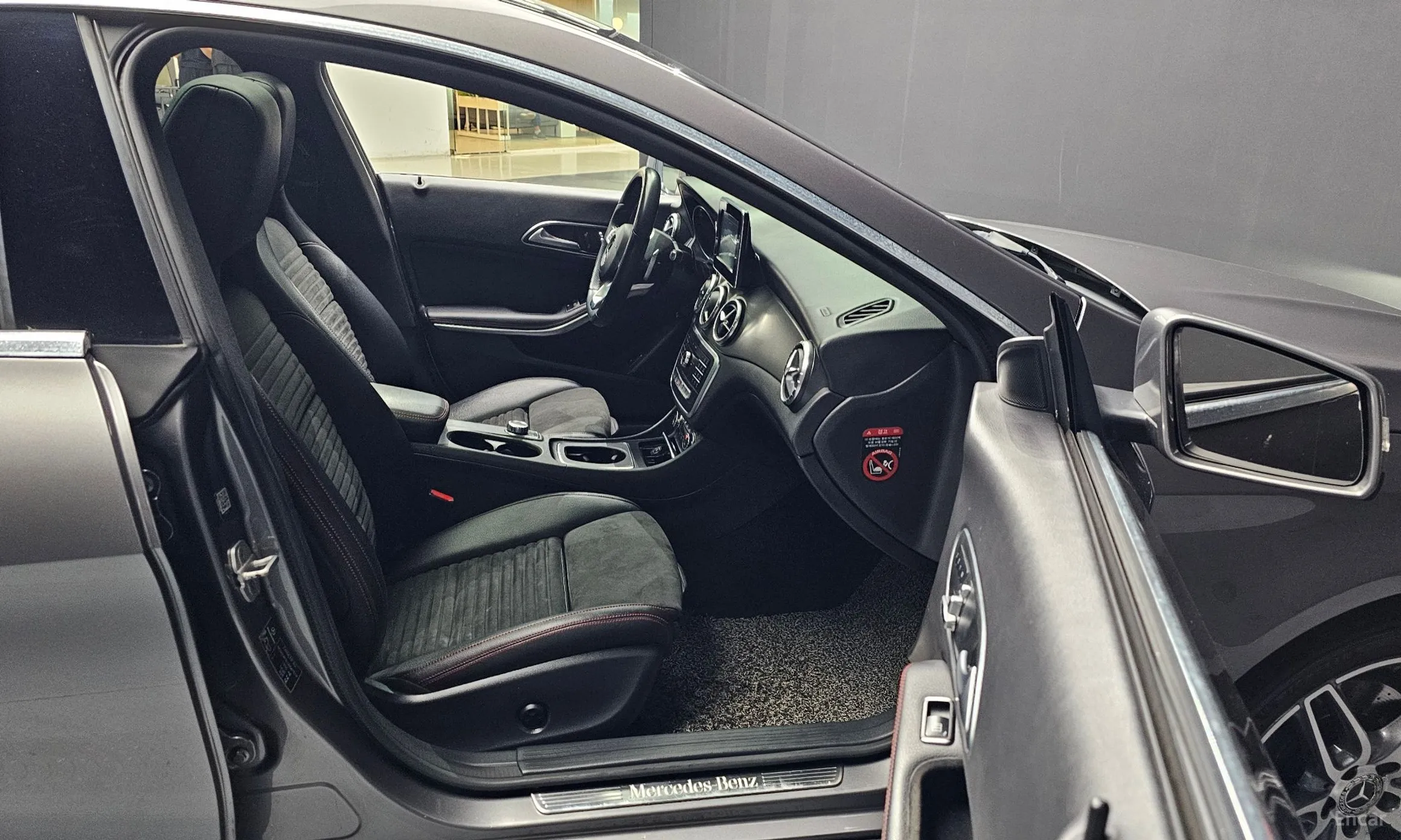 Mercedes Benz CLA-Class C117 превью 10