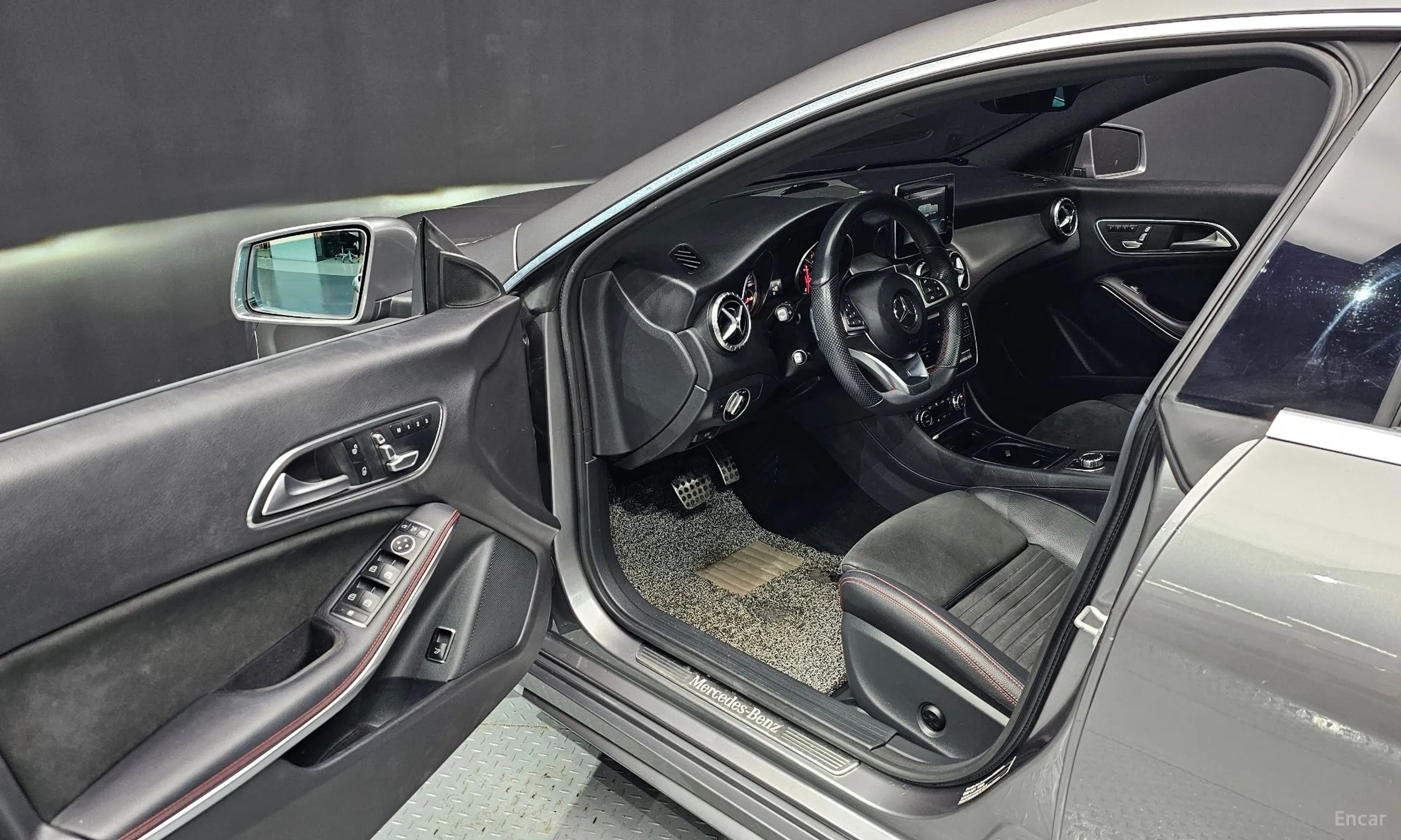 Mercedes Benz CLA-Class C117 превью 11
