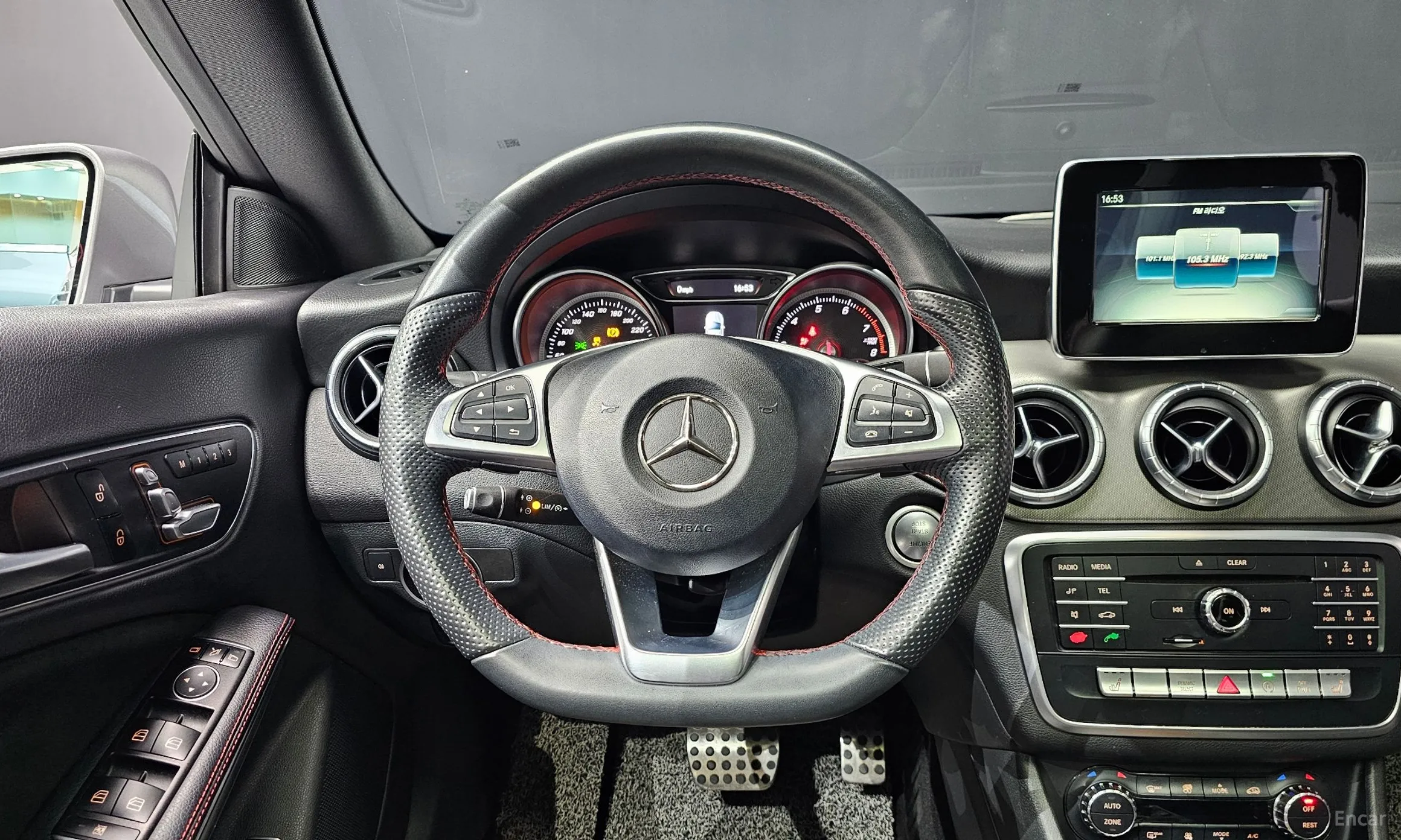 Mercedes Benz CLA-Class C117 превью 13