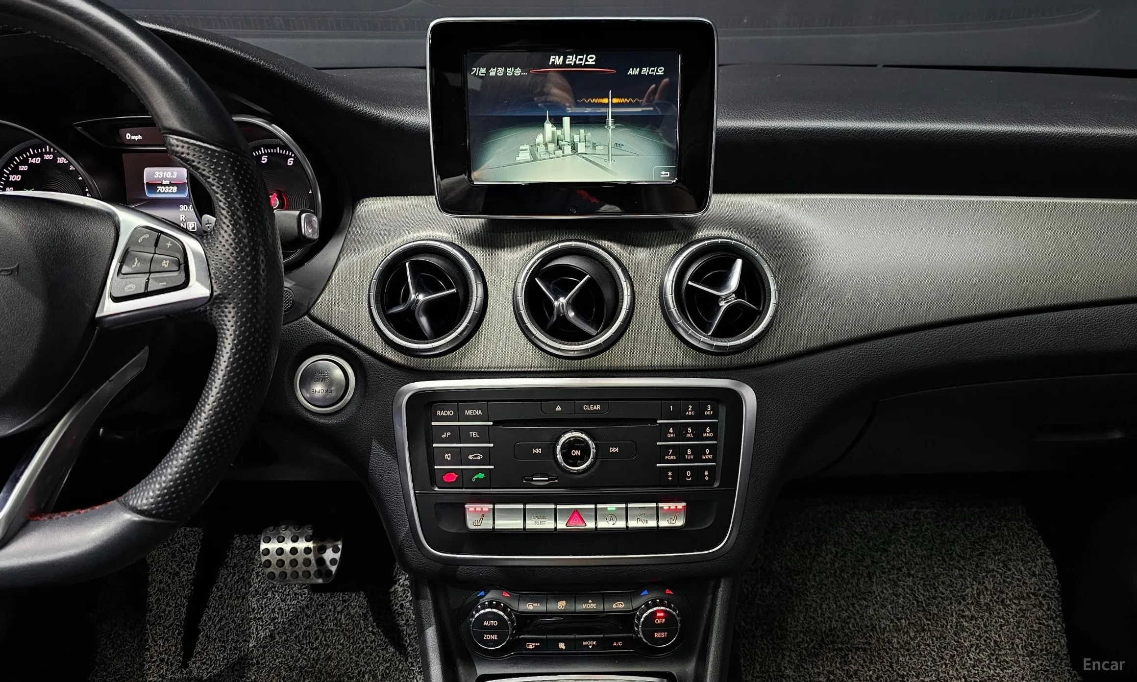 Mercedes Benz CLA-Class C117 превью 14