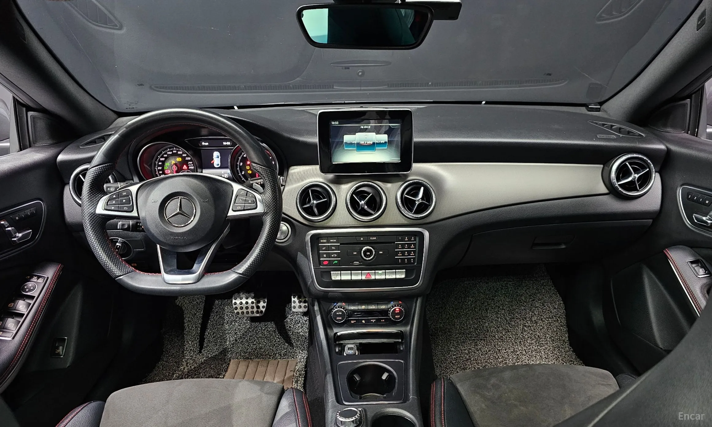 Mercedes Benz CLA-Class C117 превью 7