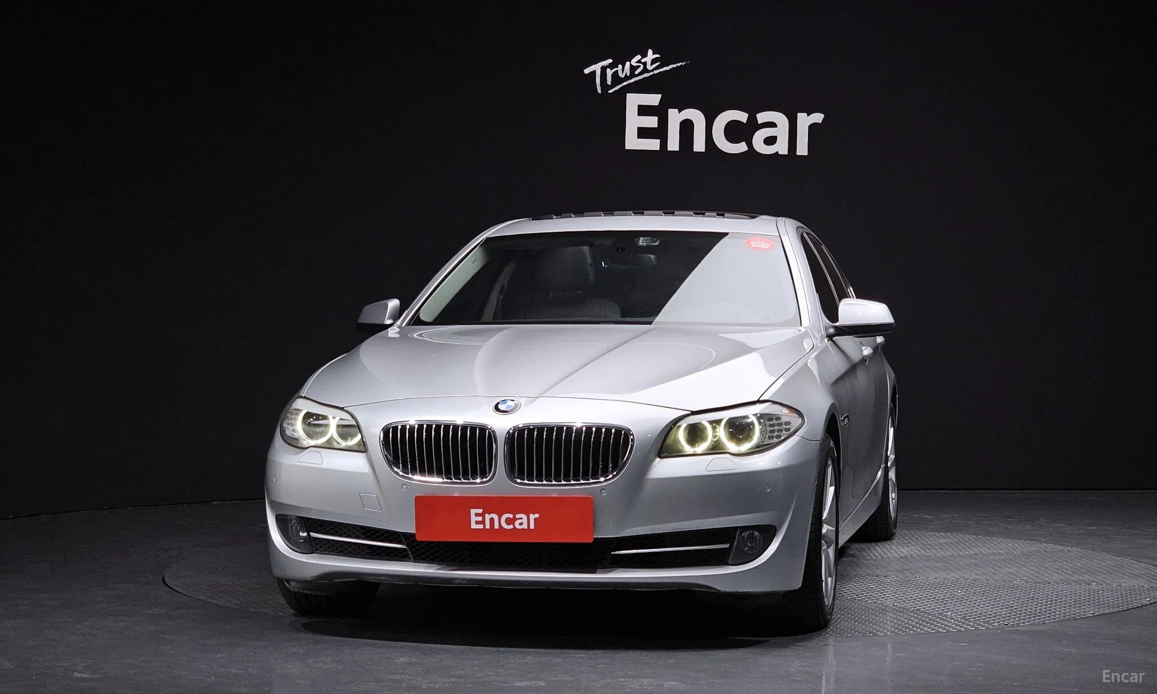 BMW 5 Series (F10) превью 2