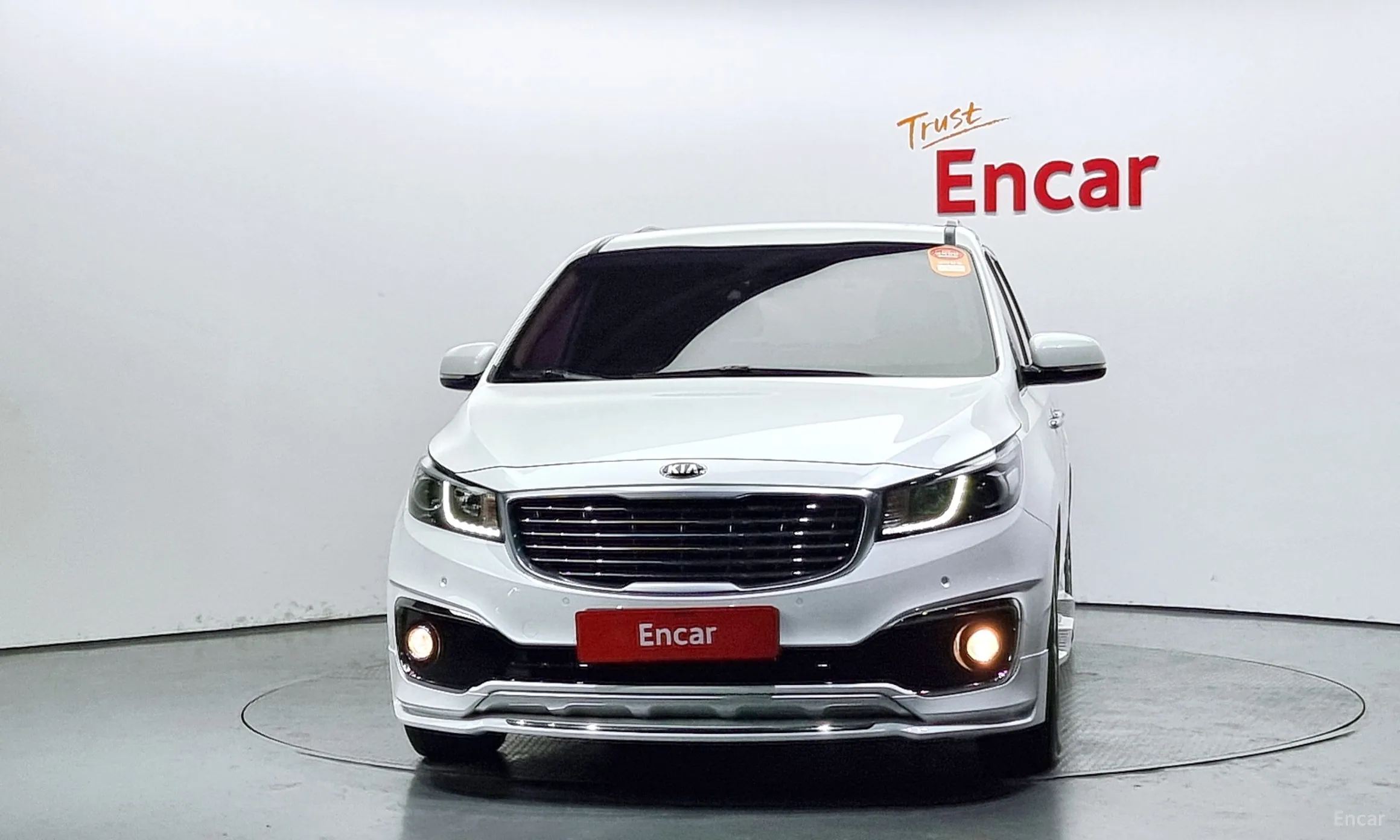 Kia Carnival превью 2