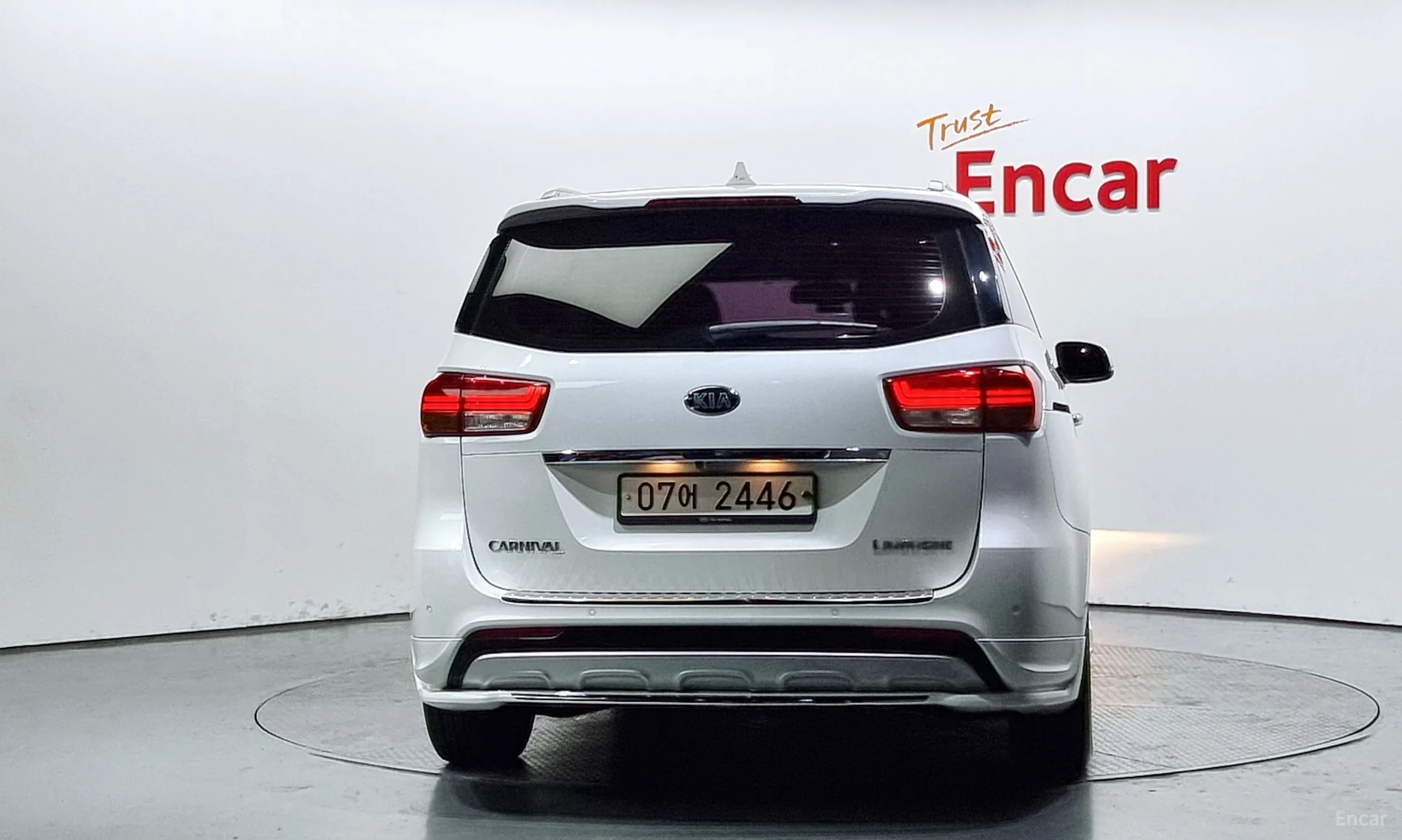 Kia Carnival превью 3