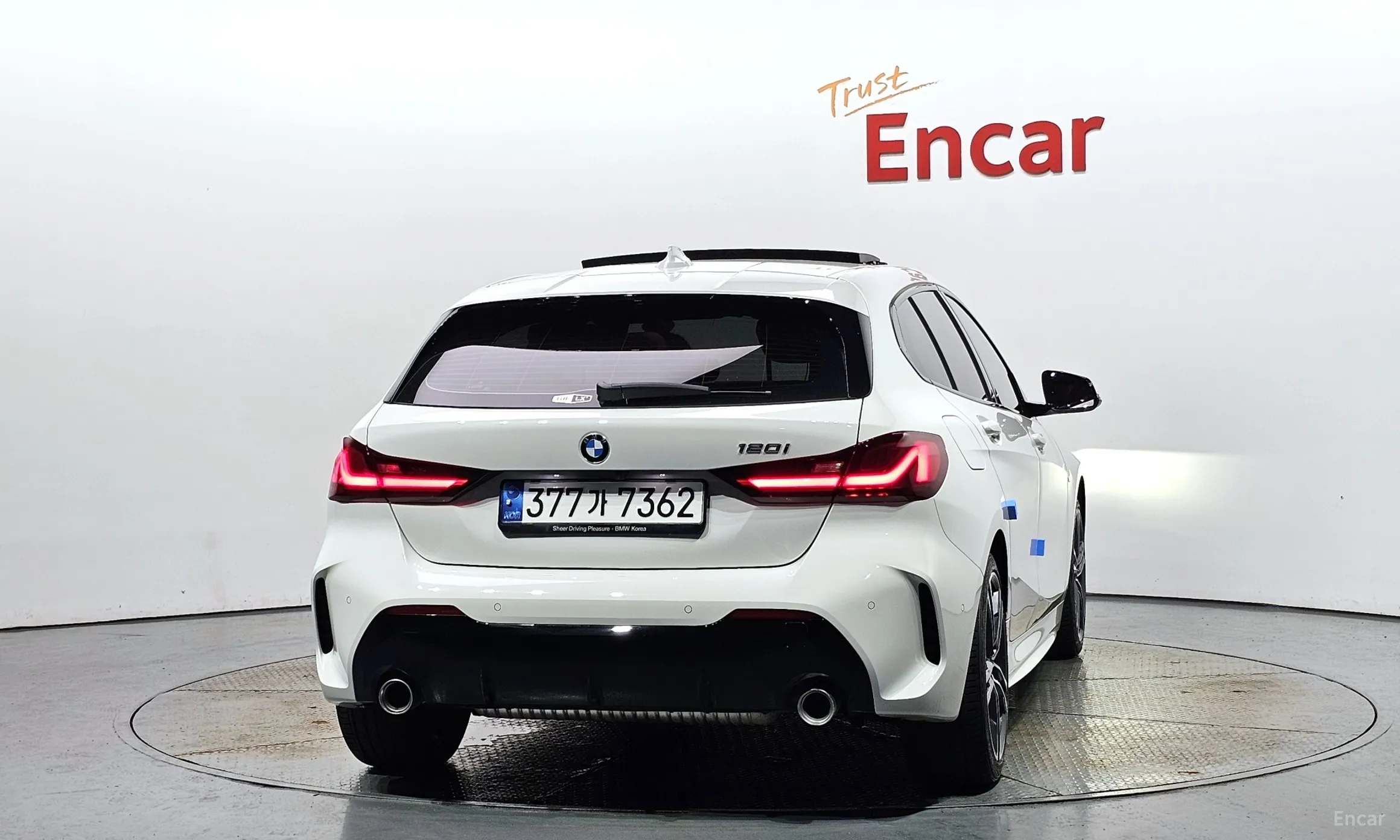BMW 1 Series (F40) превью 3