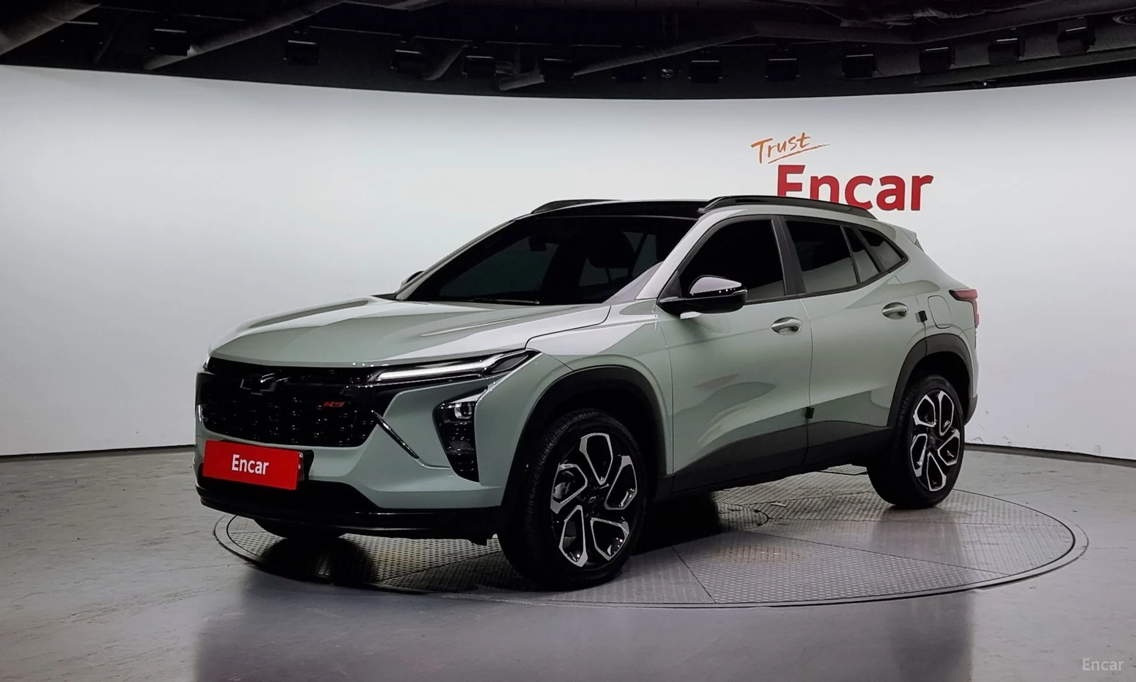 Trax Crossover