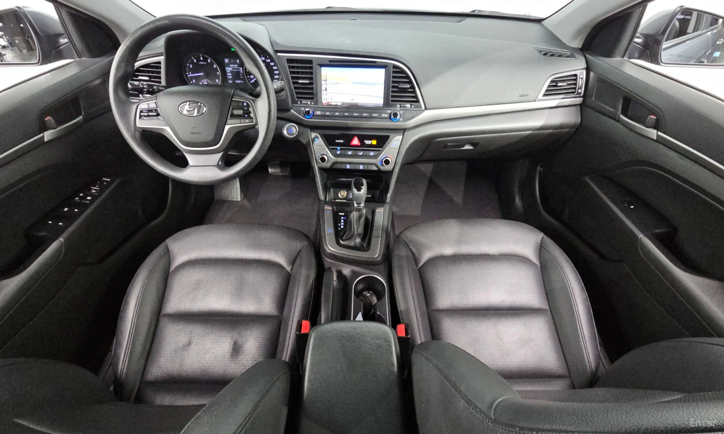 Hyundai Avante AD превью 4