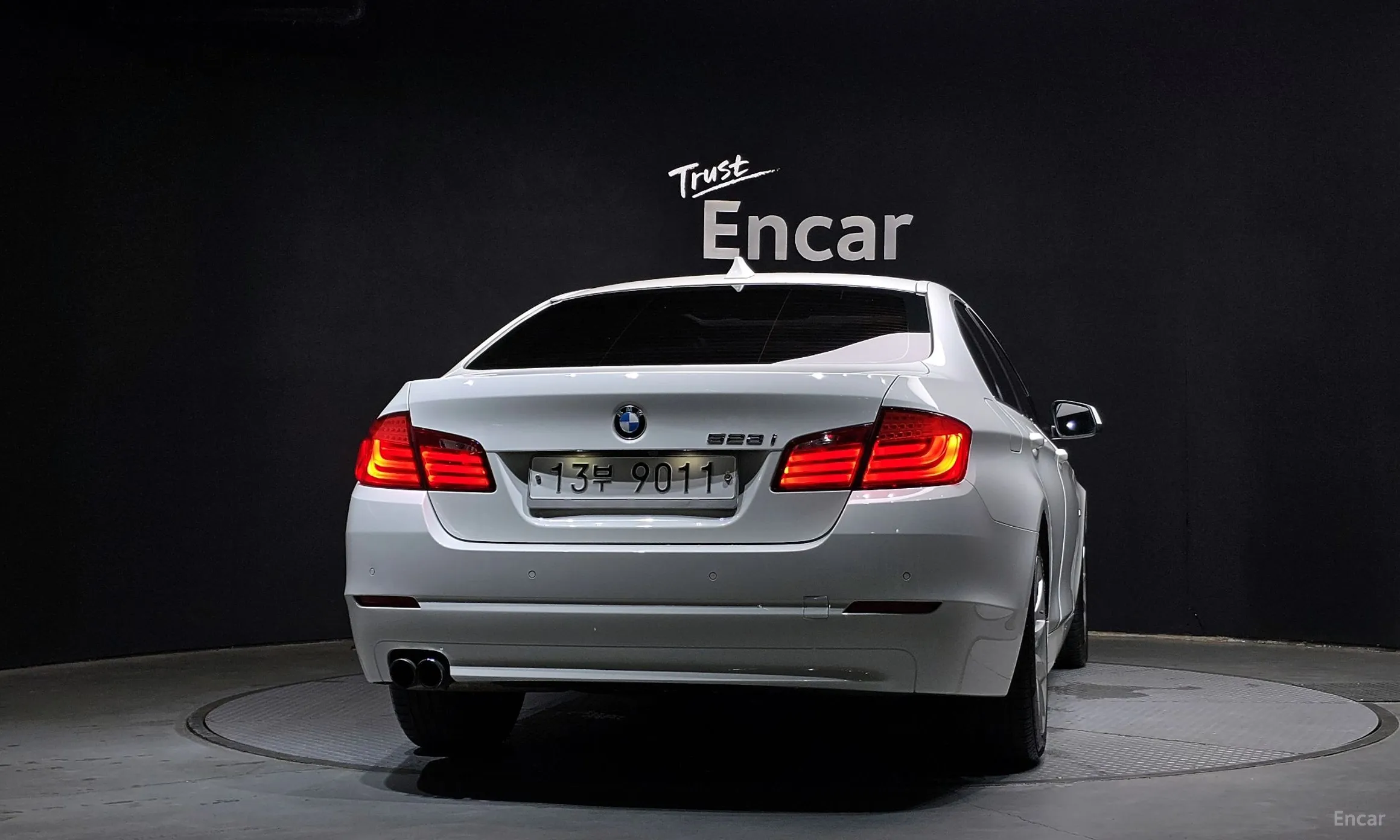 BMW 5 Series (F10) превью 3