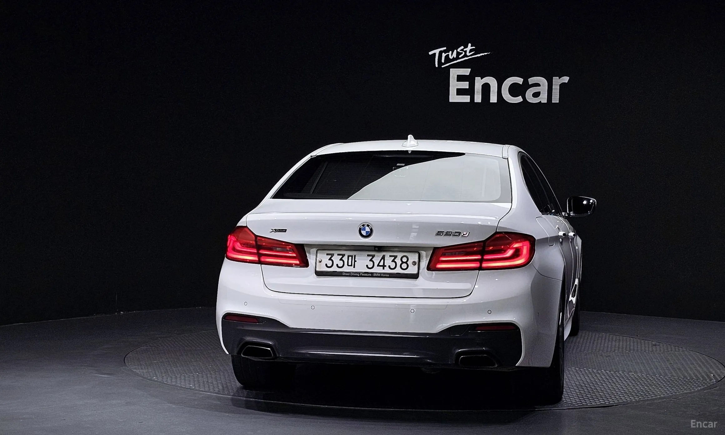 BMW 5 Series (G30) превью 3