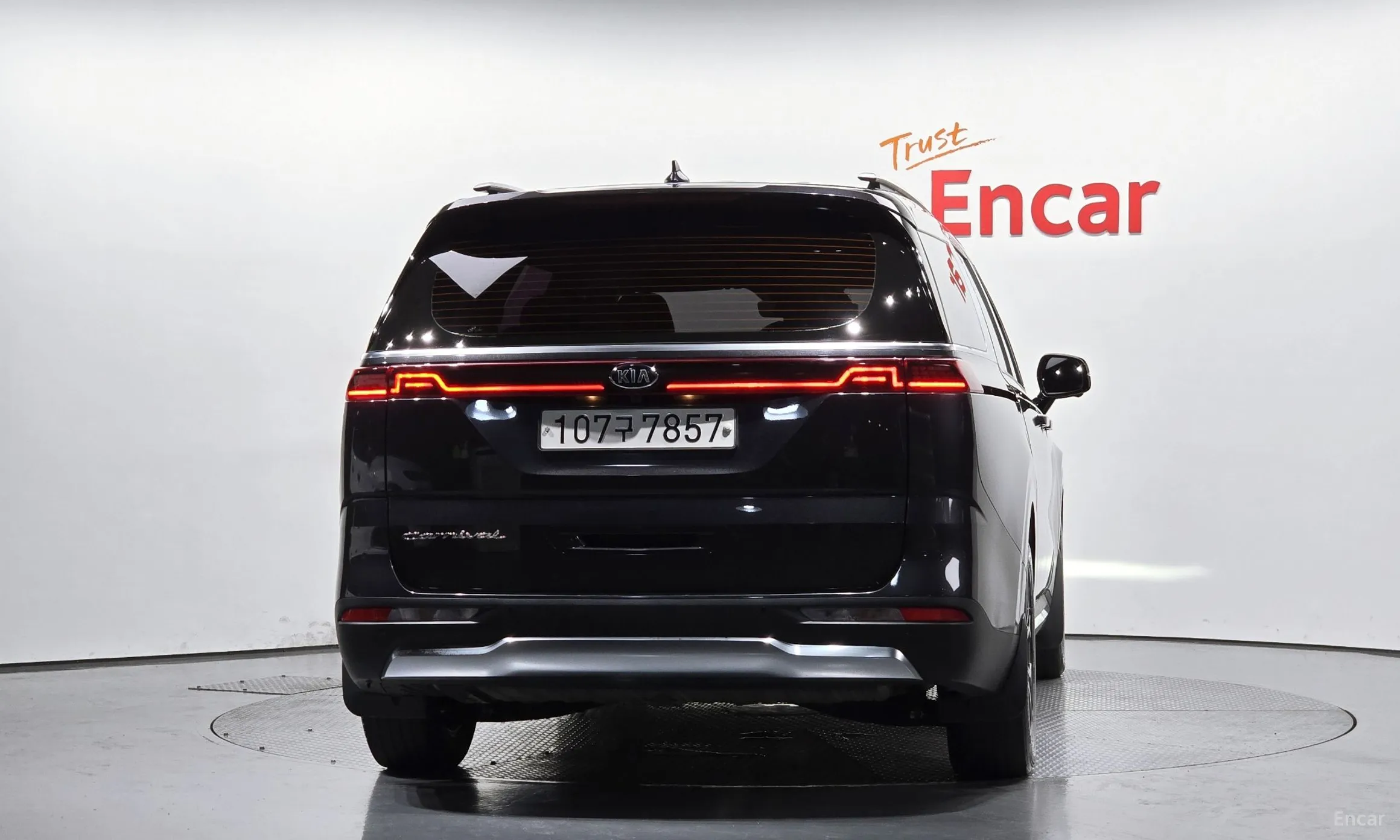 Kia Carnival Gen 4 превью 3