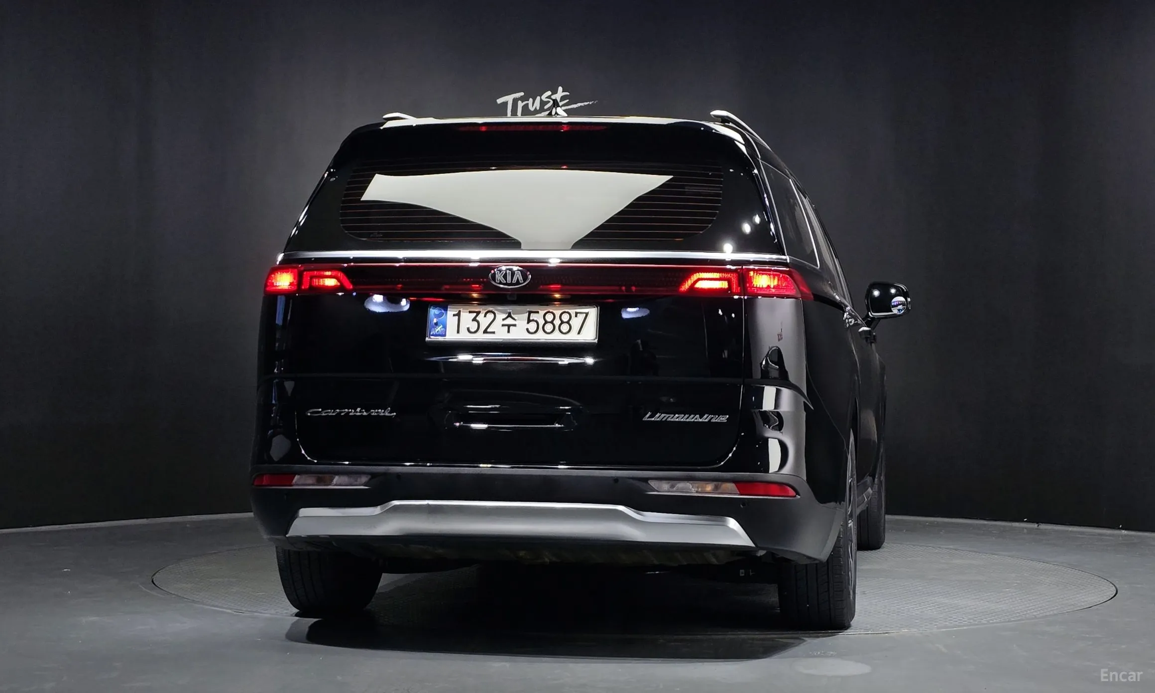 Kia Carnival Gen 4 превью 3