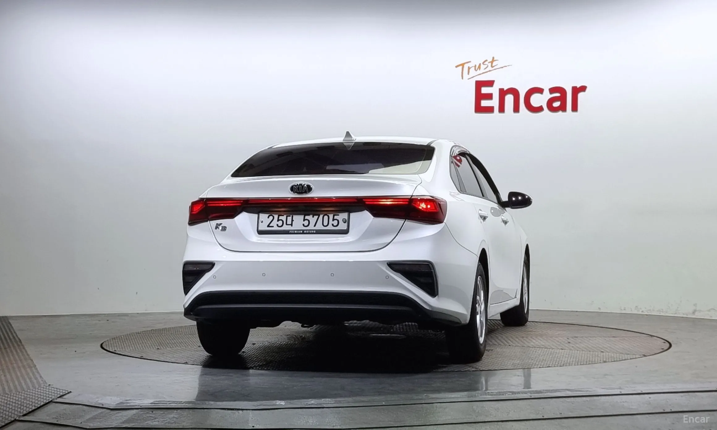 Kia K3 превью 3