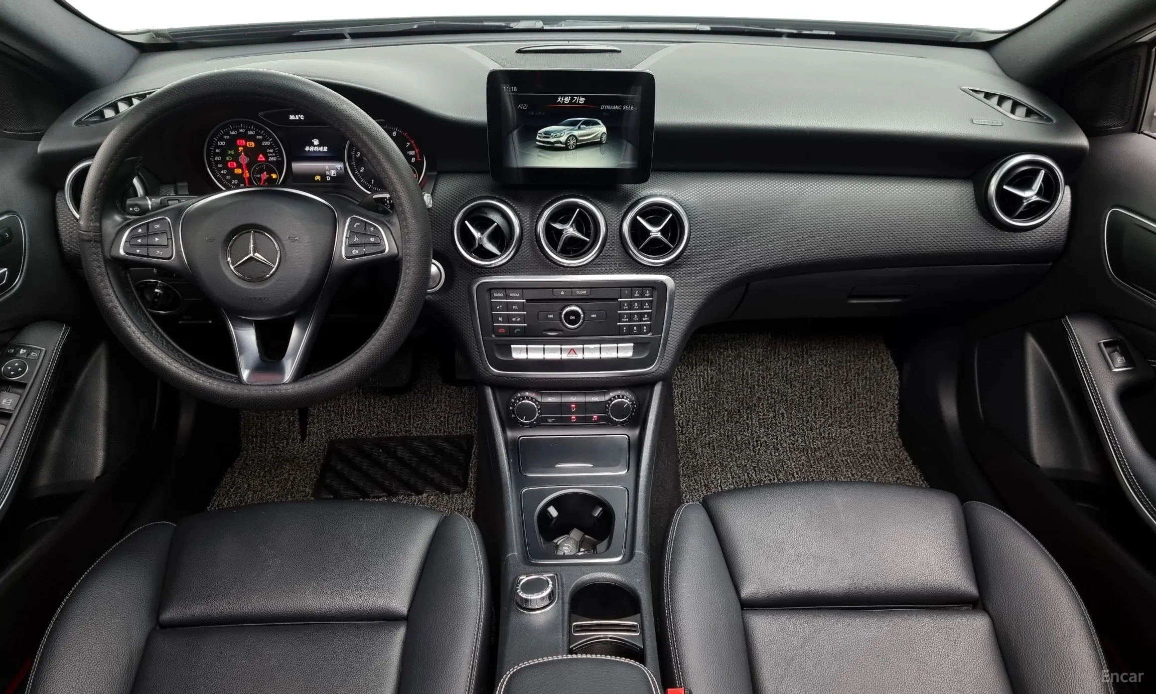 Mercedes Benz A-Class W176 превью 4