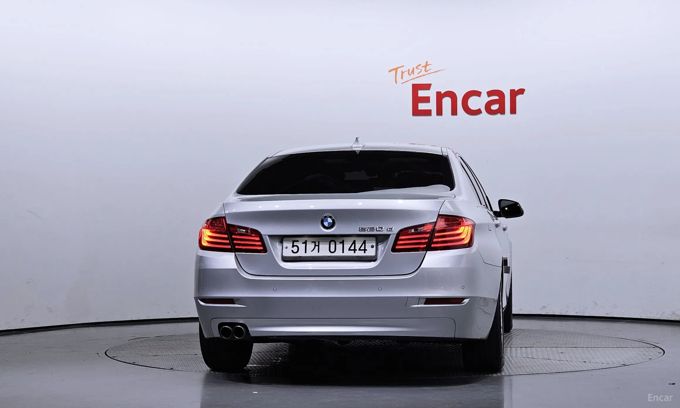 BMW 5 Series (F10) превью 3