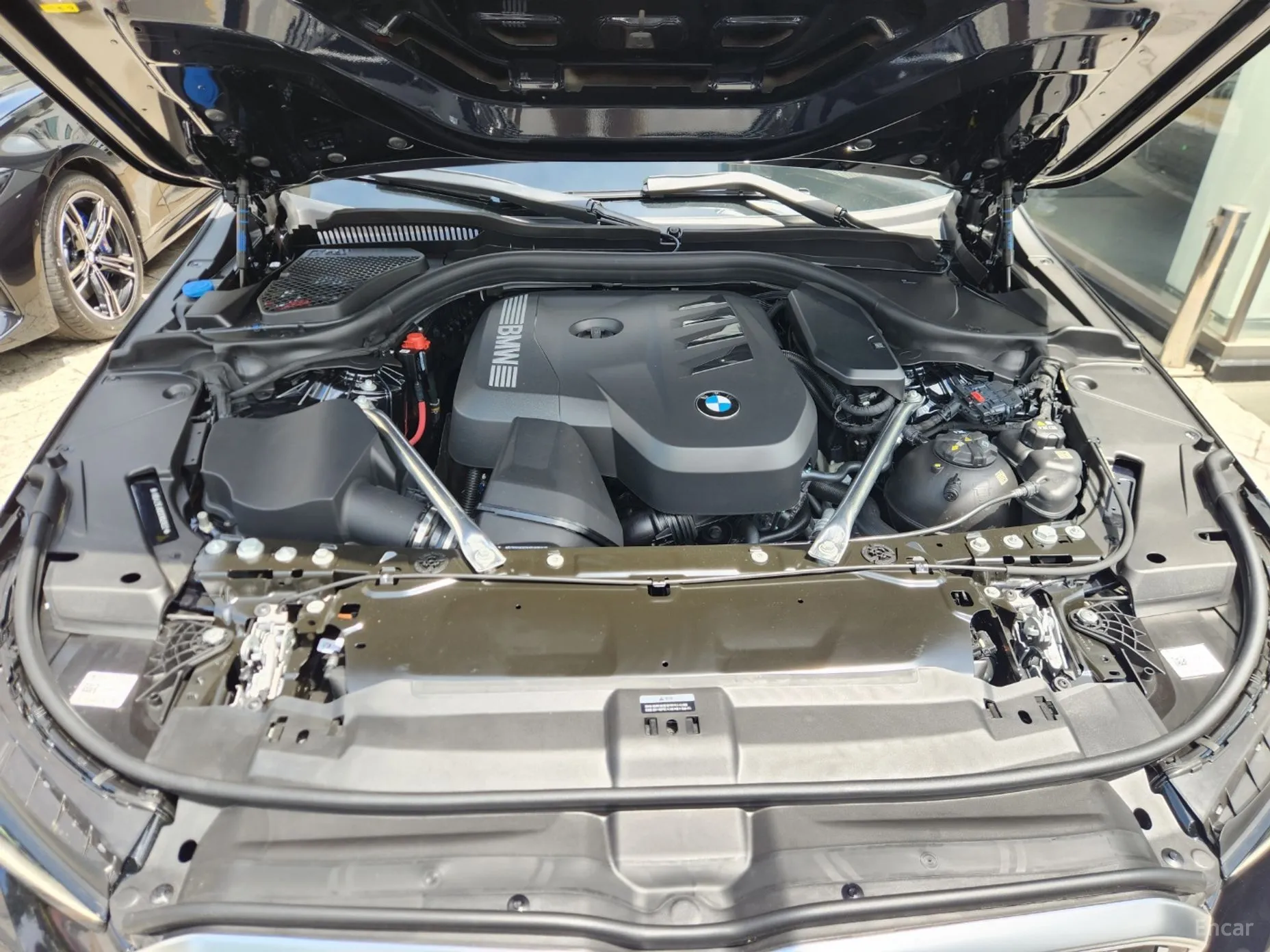 BMW 5 Series (G60) превью 6