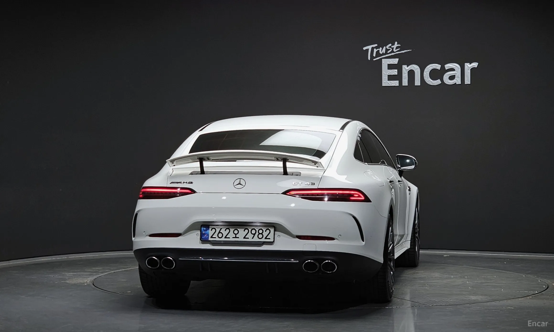 Mercedes Benz AMG GT превью 3