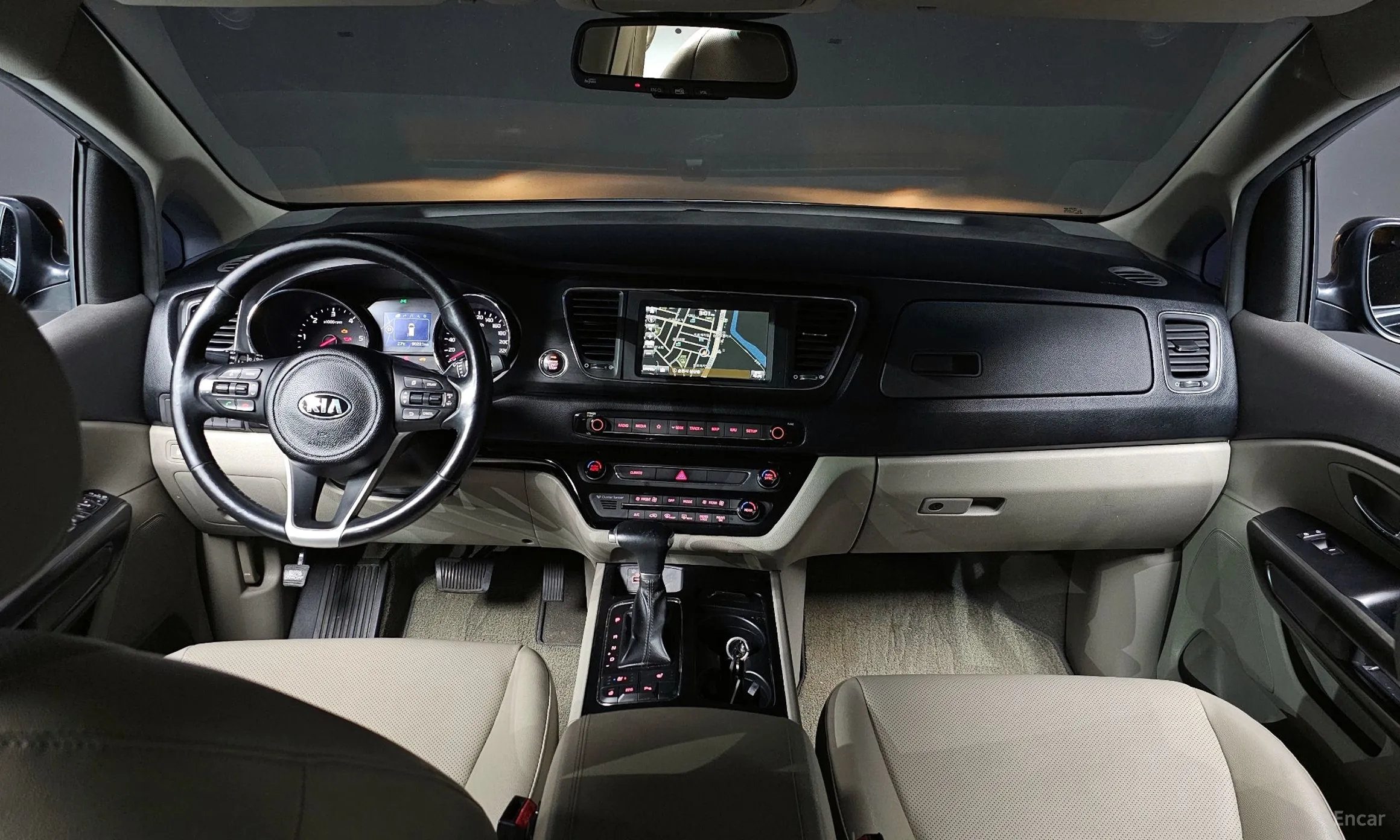 Kia Carnival превью 4