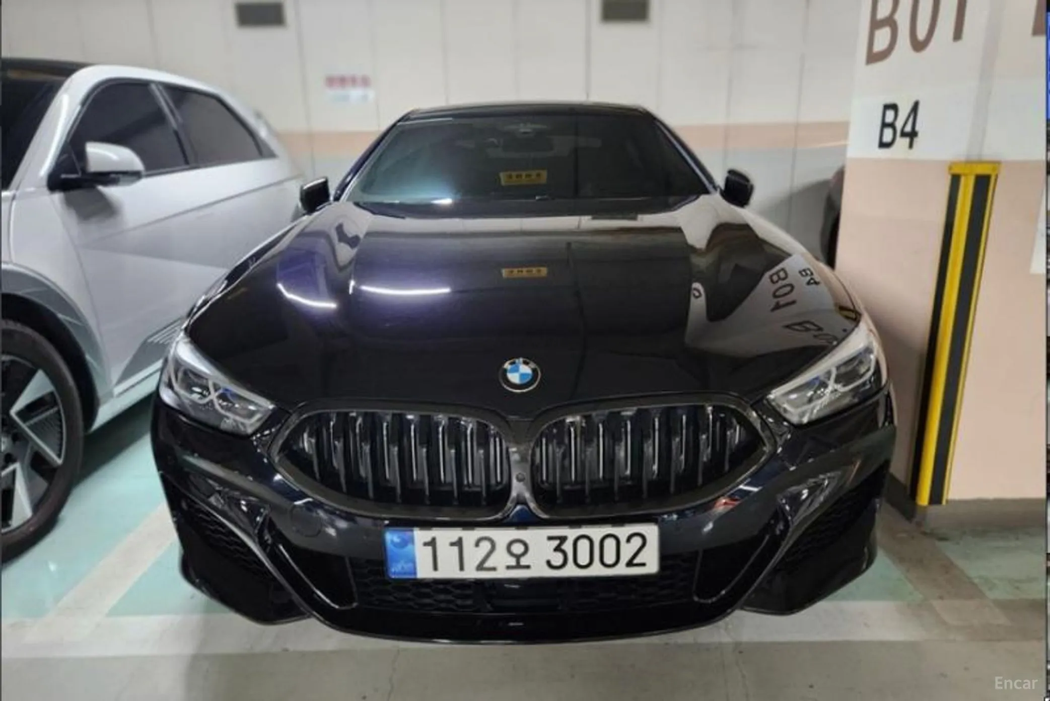 BMW 8-series (G15)