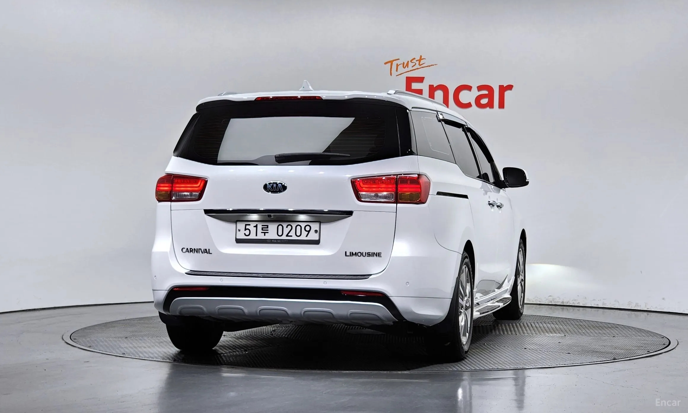 Kia Carnival превью 3