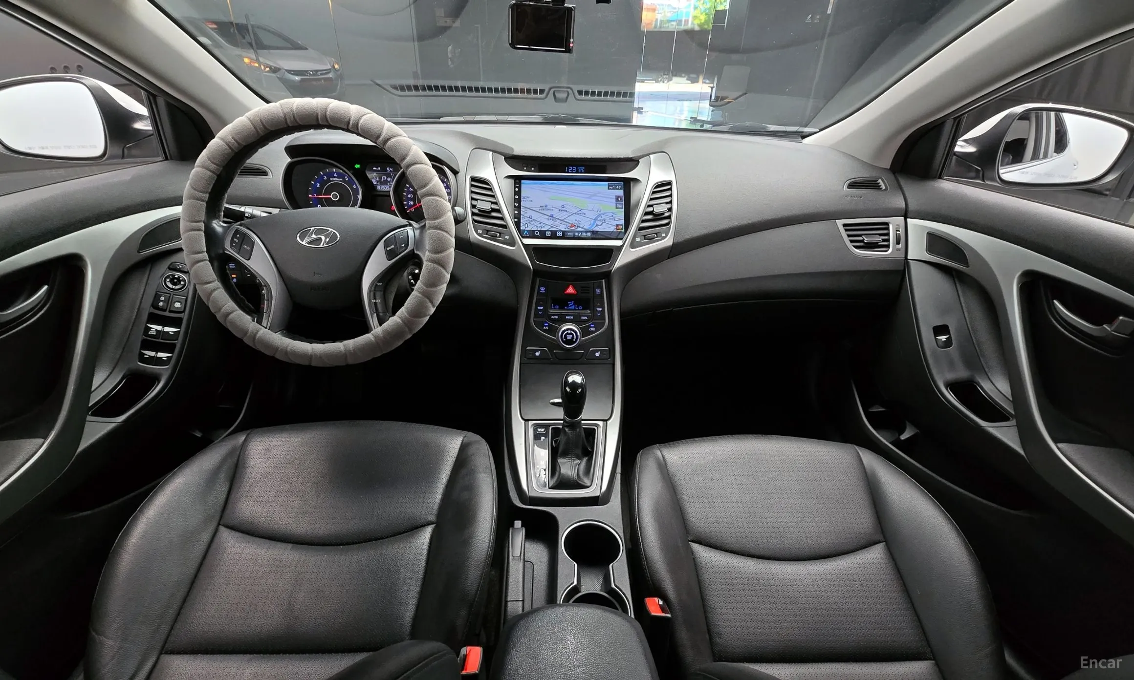 Hyundai Avante превью 4