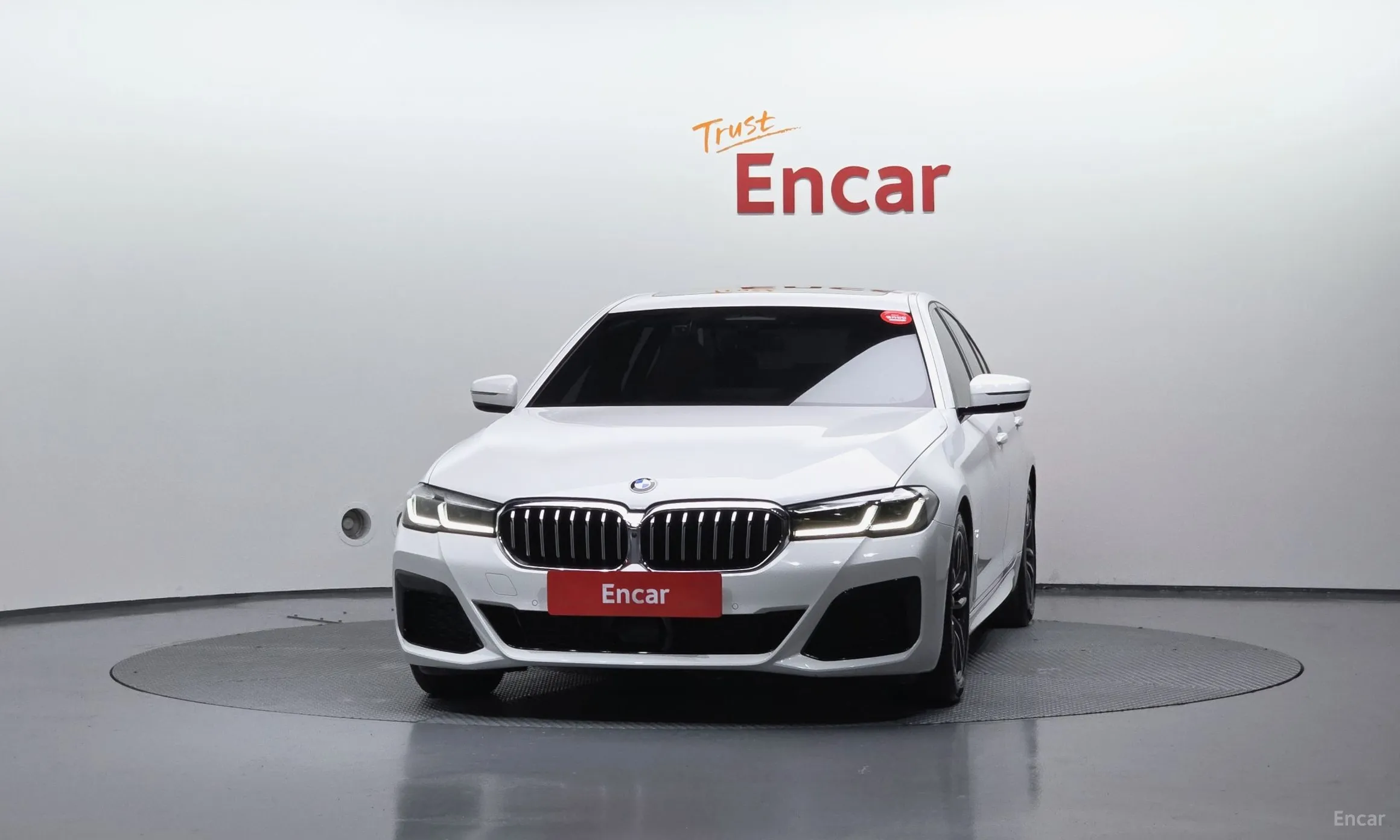 BMW 5 Series (G30) превью 2
