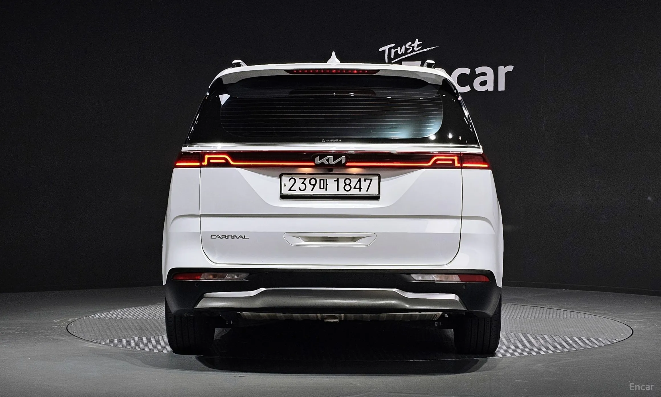 Kia Carnival Gen 4 превью 3