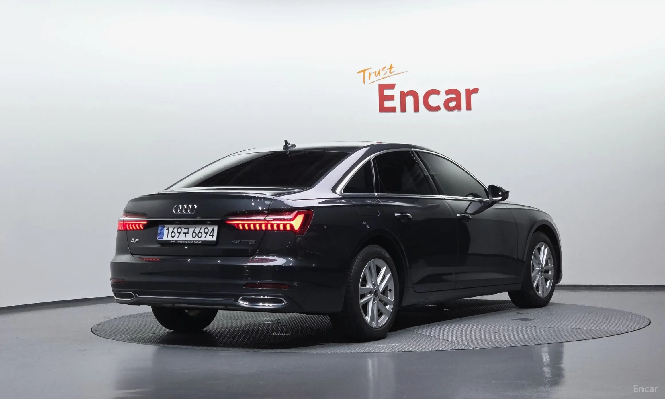 Audi A6 (C8)