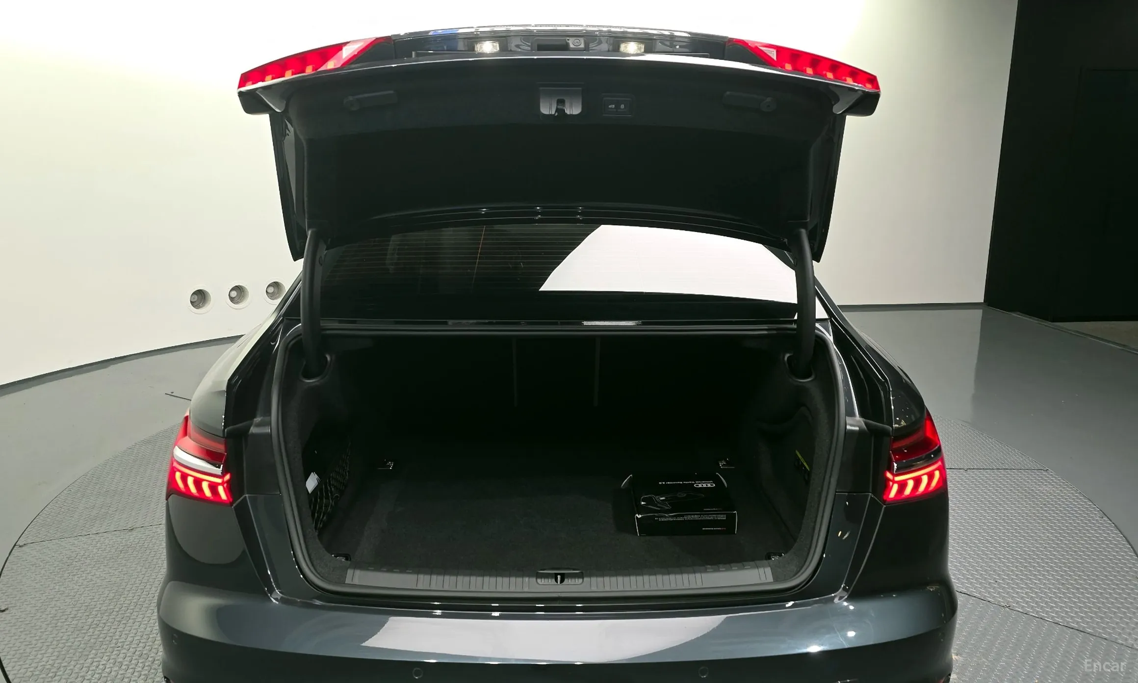 Audi A6 (C8) превью 20