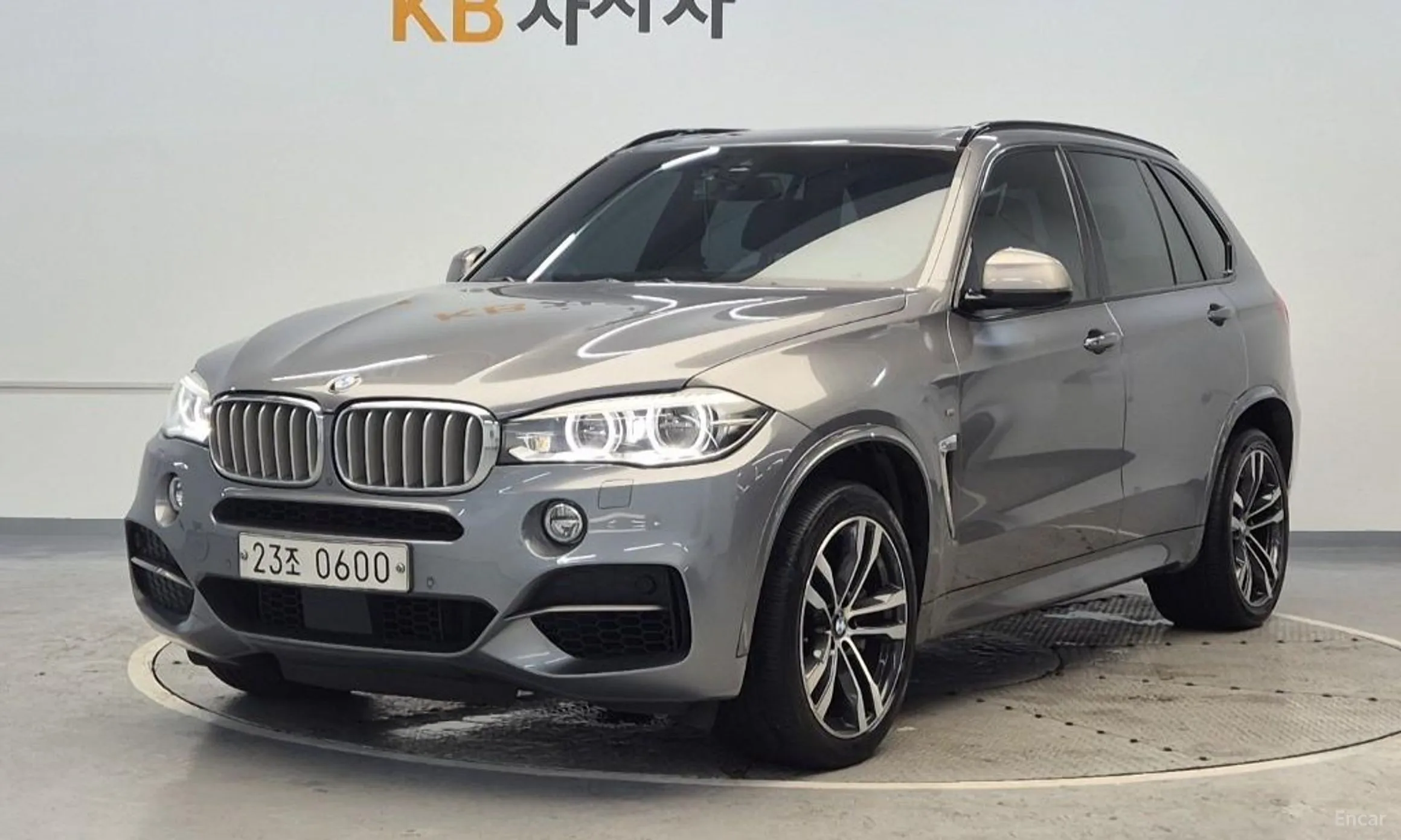 X5 (F15)
