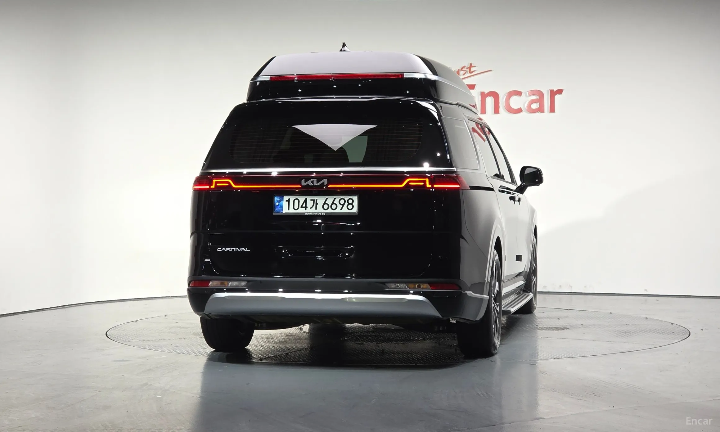 Kia Carnival Gen 4 превью 3