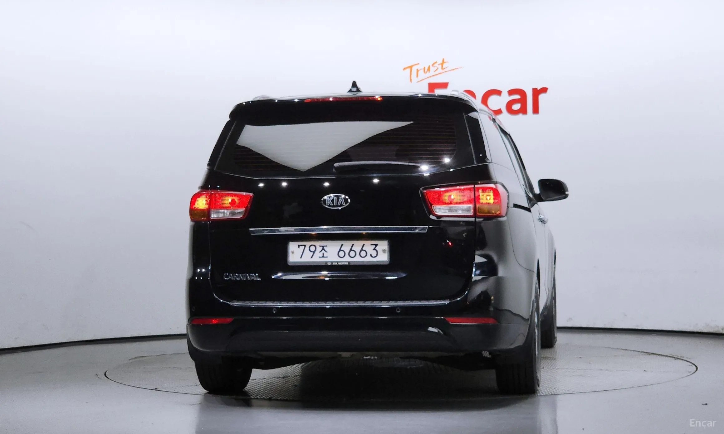 Kia Carnival превью 3