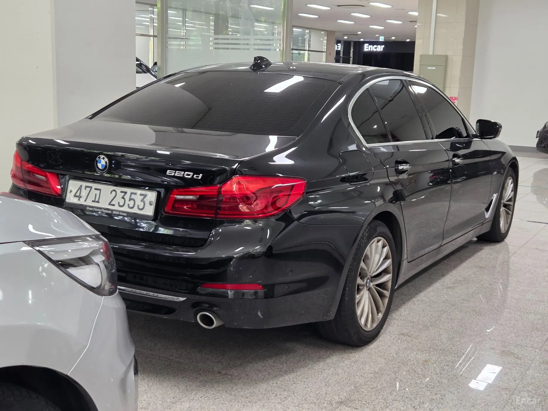 BMW 5 Series (G30) превью 3