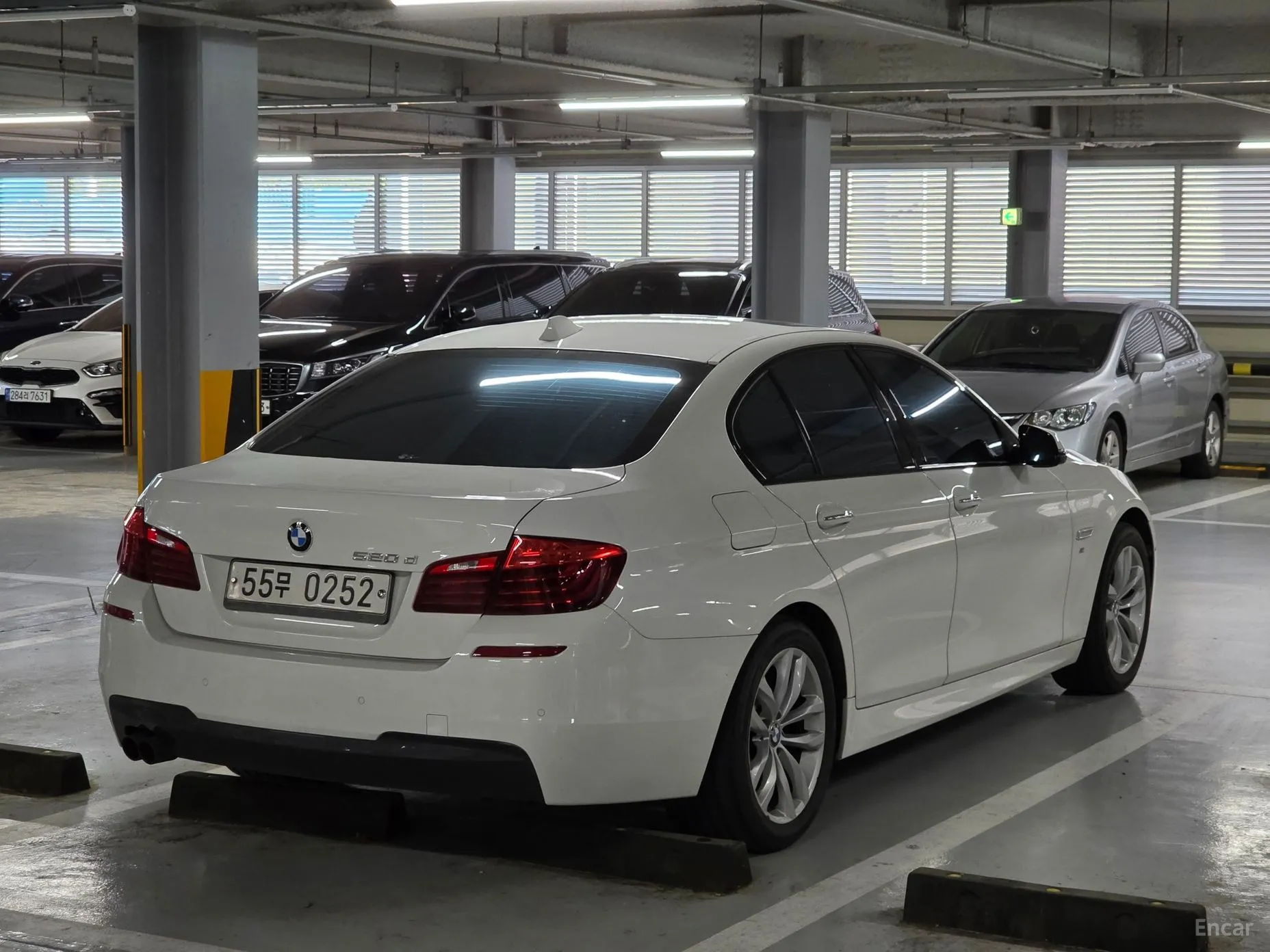 BMW 5 Series (F10) превью 3
