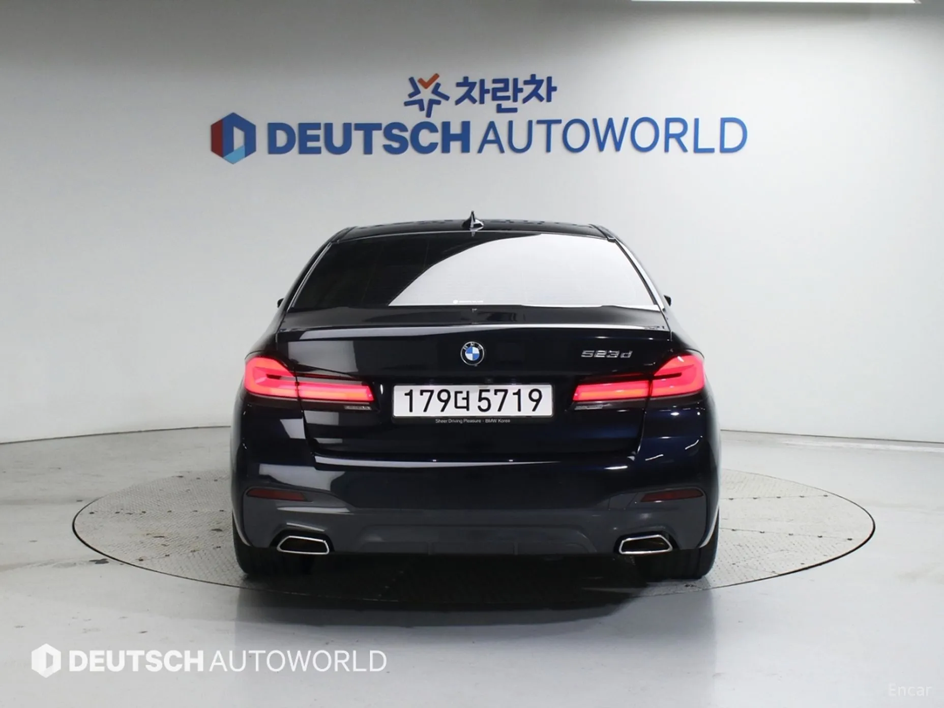 BMW 5 Series (G30) превью 3