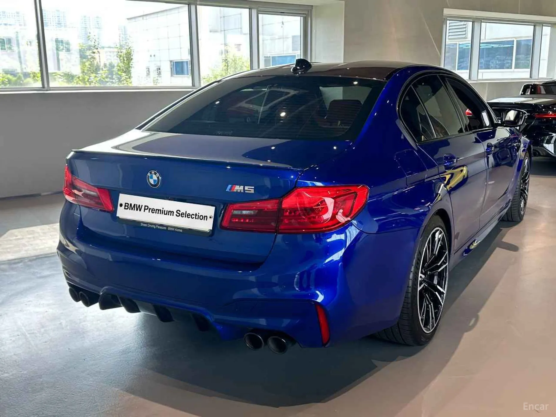 BMW M5 (F90) превью 3
