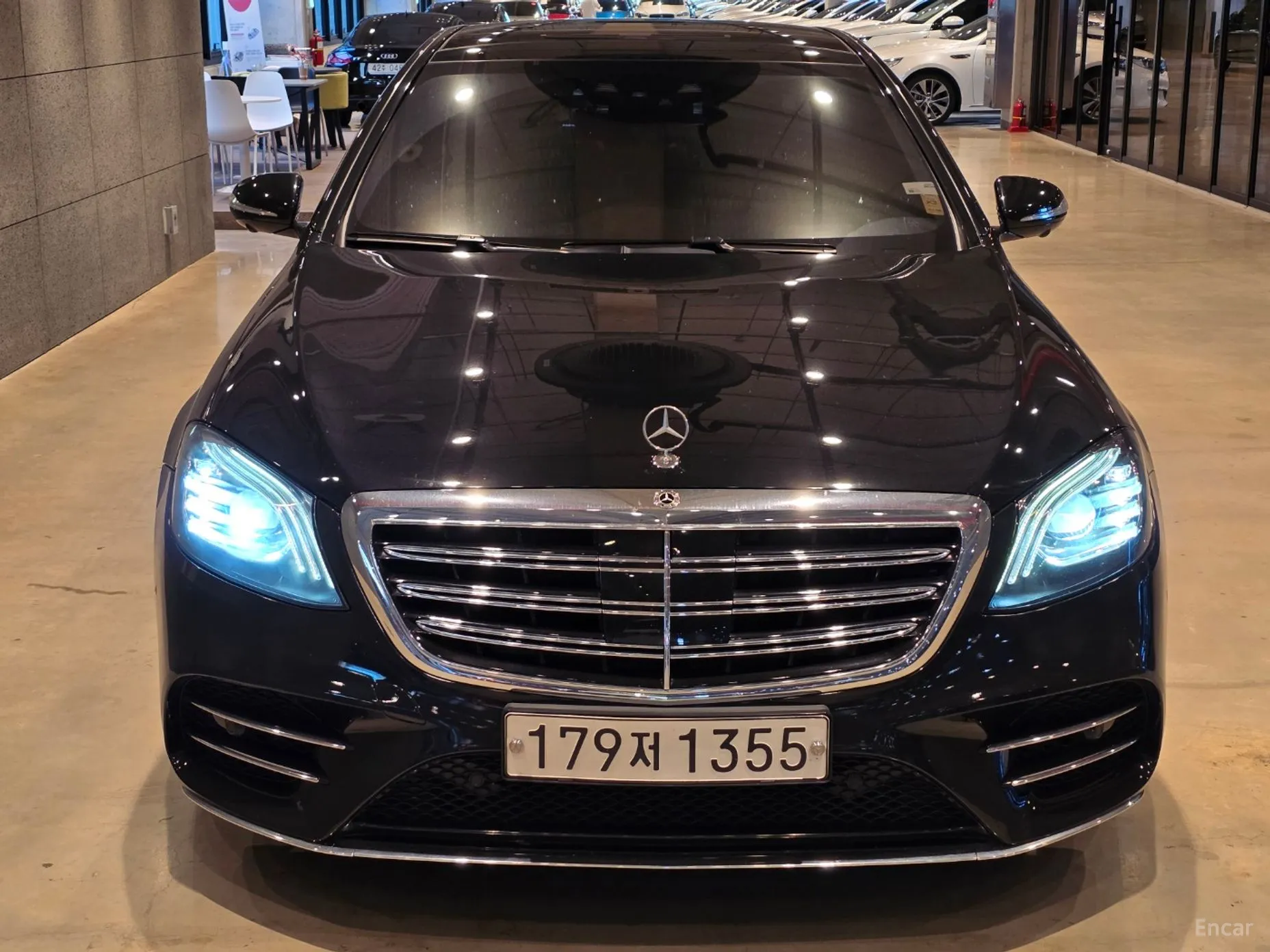 Mercedes Benz S-Class W222