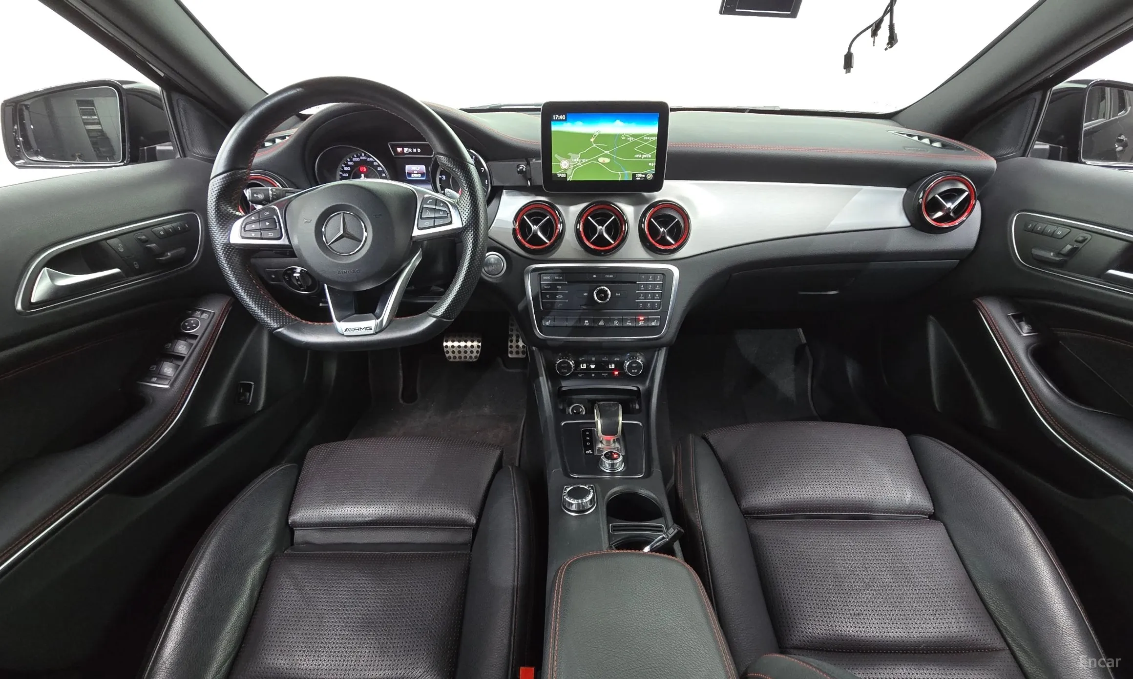 Mercedes Benz GLA-Class X156 превью 4