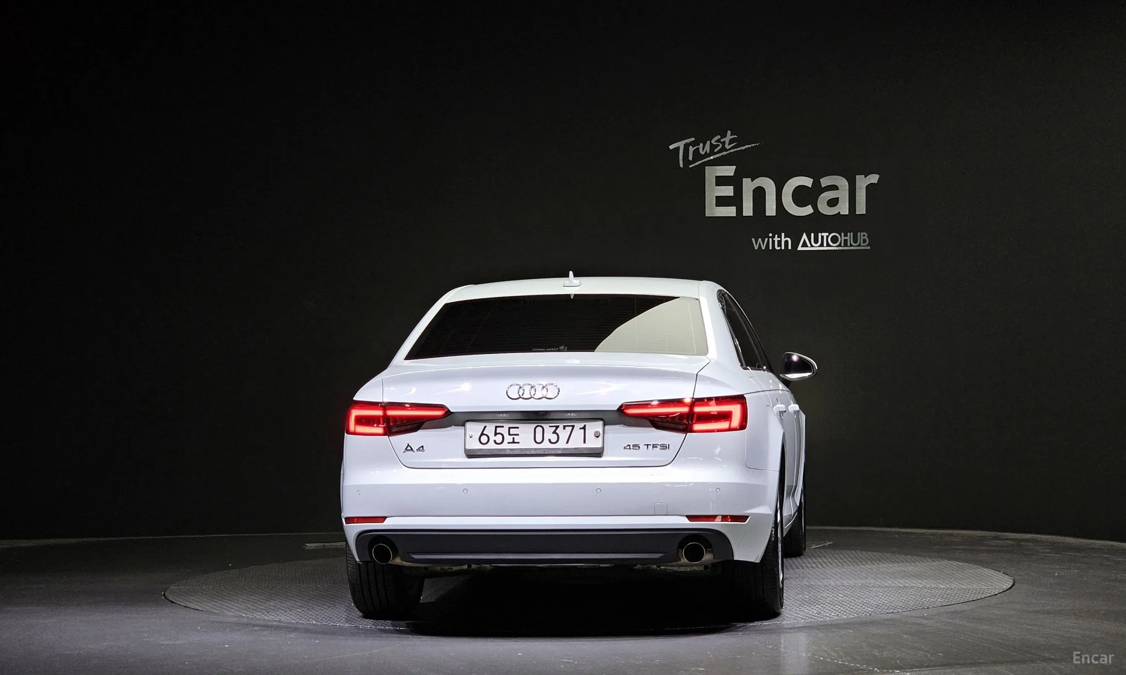 Audi A4 (B9) превью 3