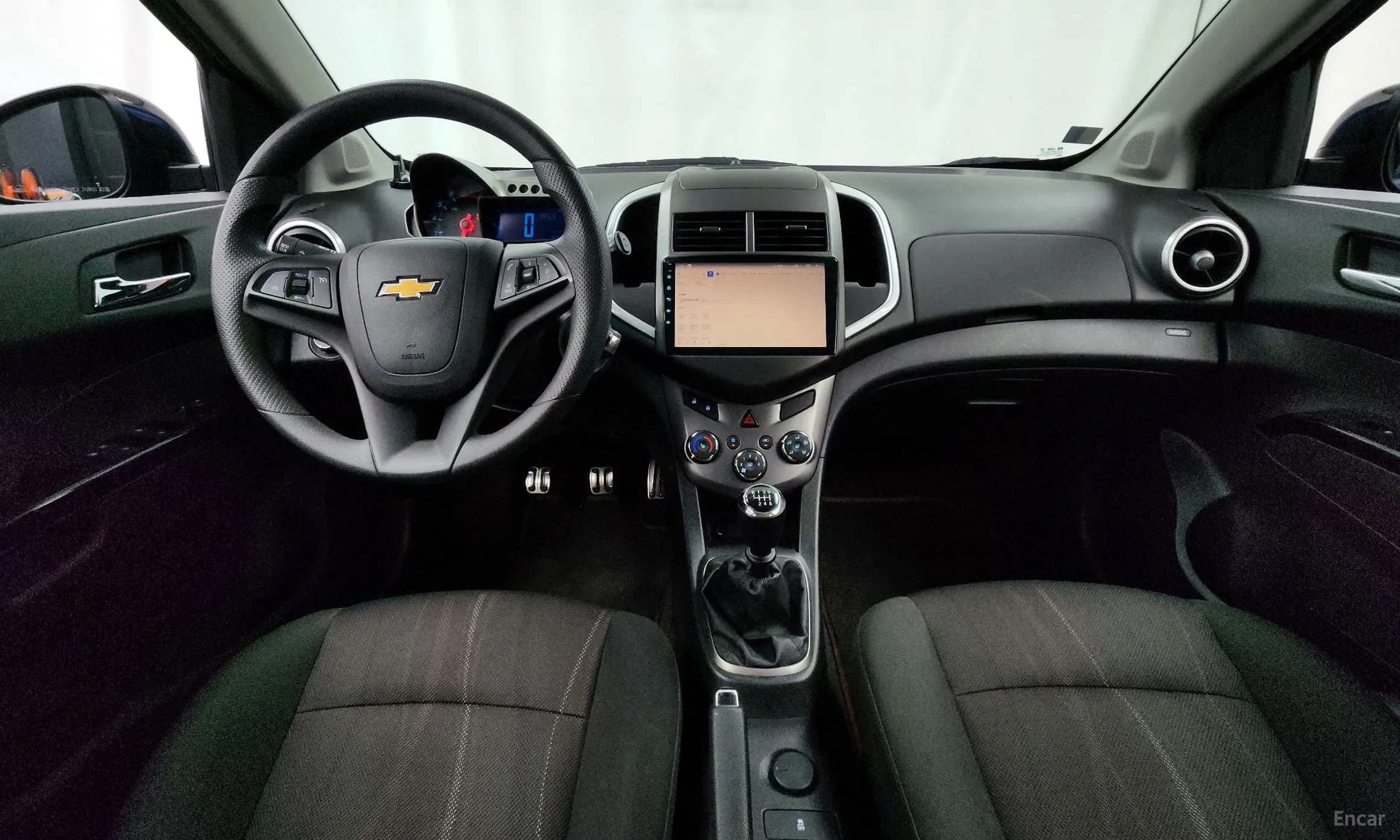 Chevrolet (GM Daewoo) Aveo Hatchback превью 4
