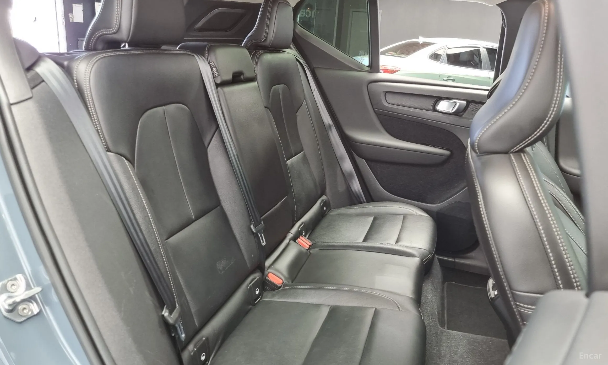 Volvo XC40 превью 12