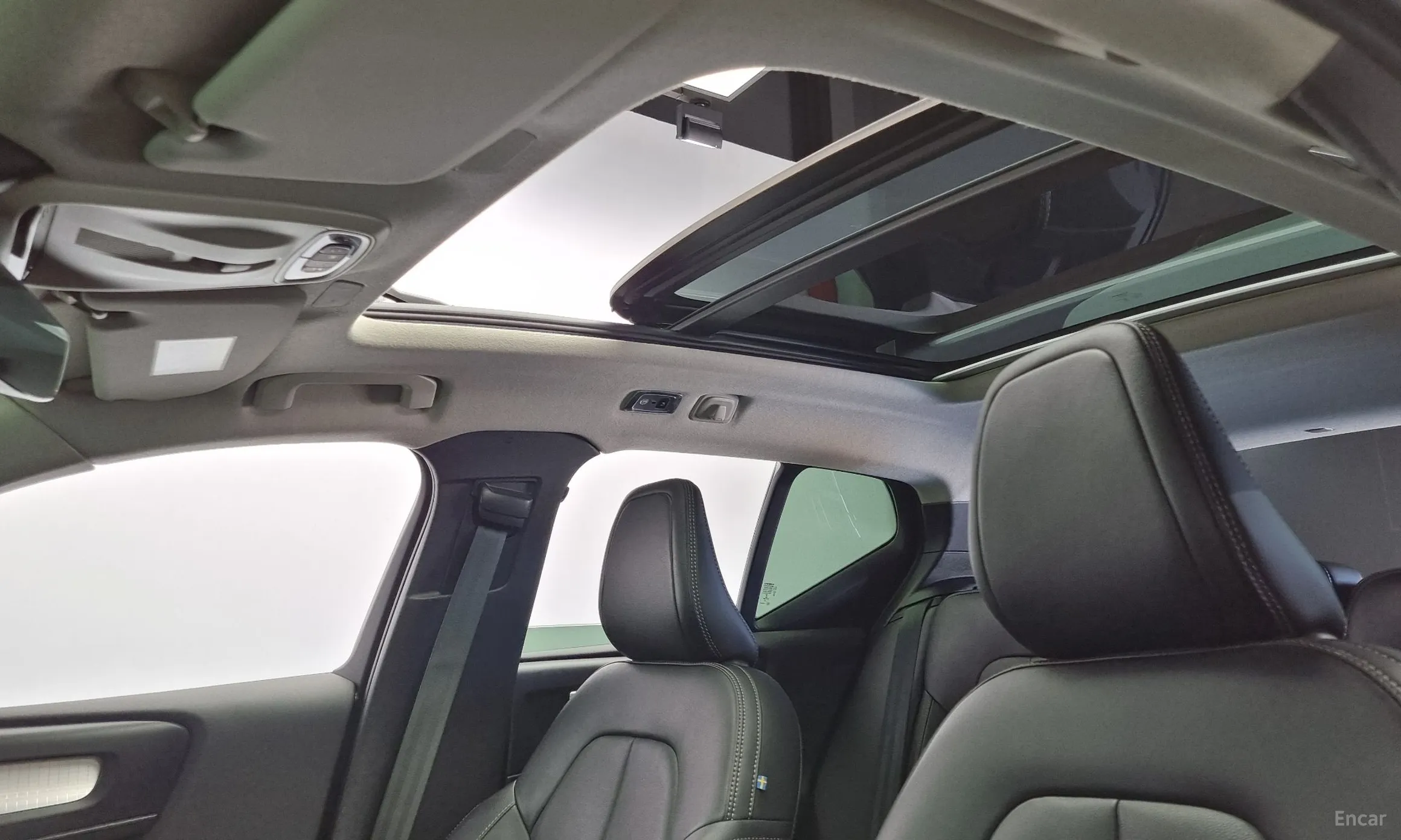 Volvo XC40 превью 19