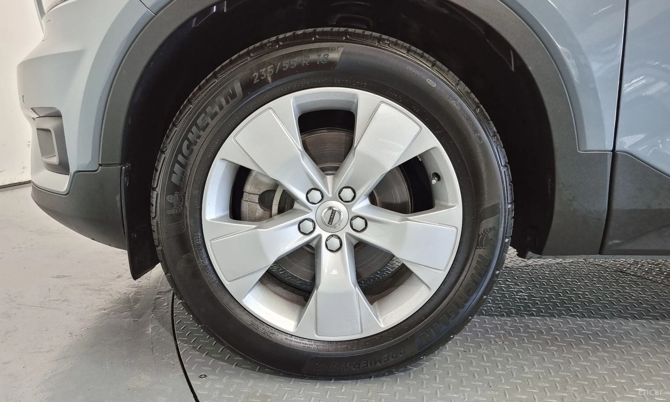 Volvo XC40 превью 5