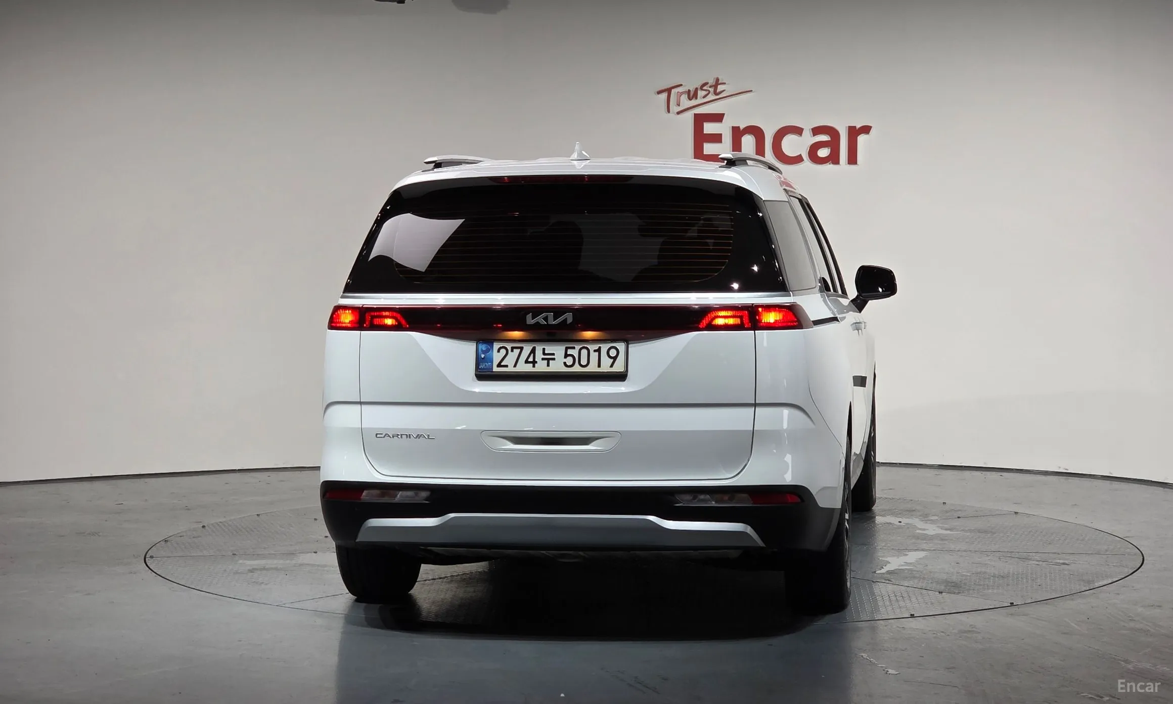 Kia Carnival Gen 4 превью 3