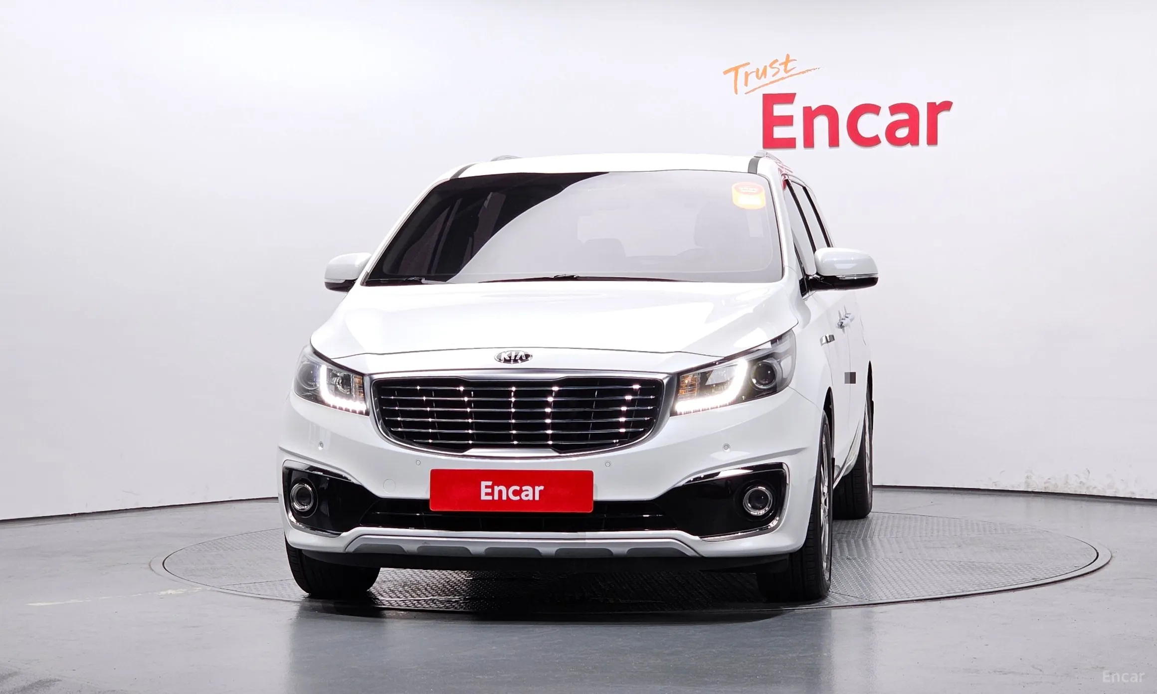Kia Carnival превью 2