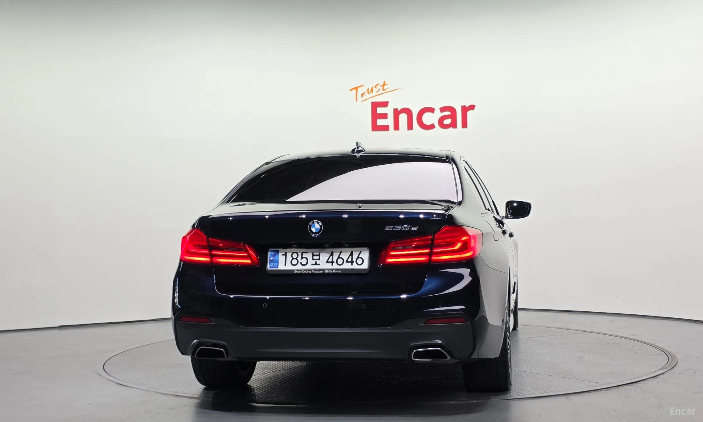BMW 5 Series (G30) превью 3