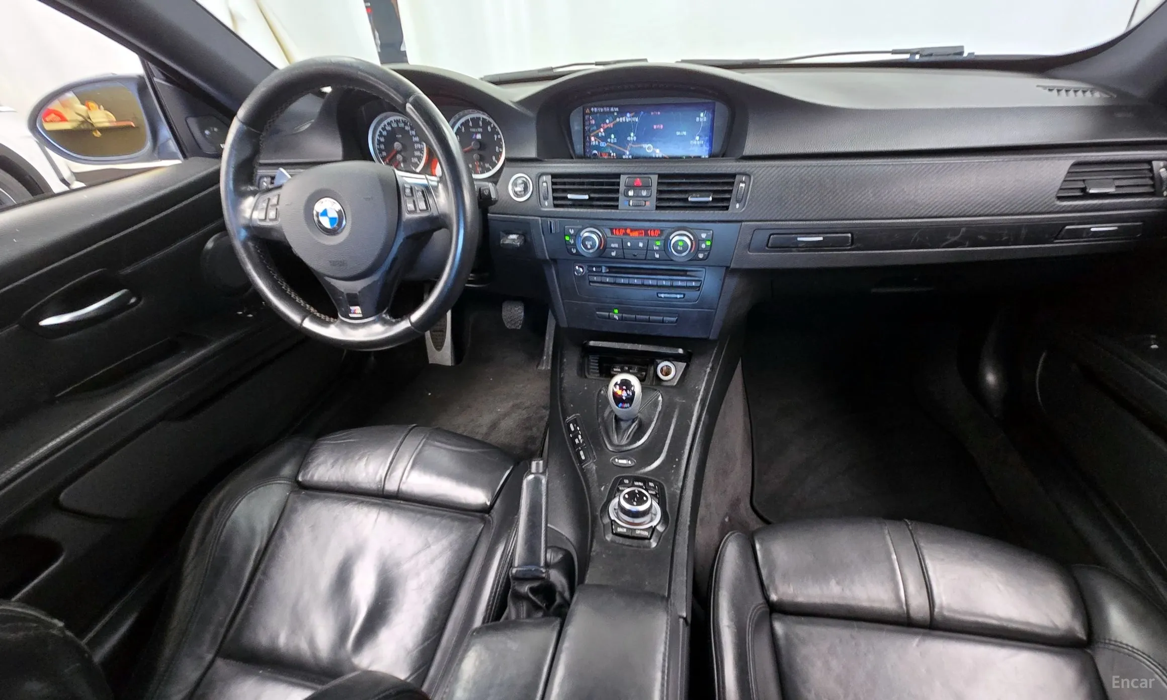 BMW M3 (E90) превью 4