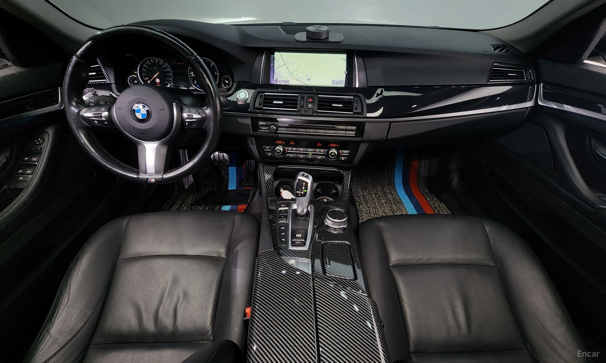 BMW 5 Series (F10) превью 4
