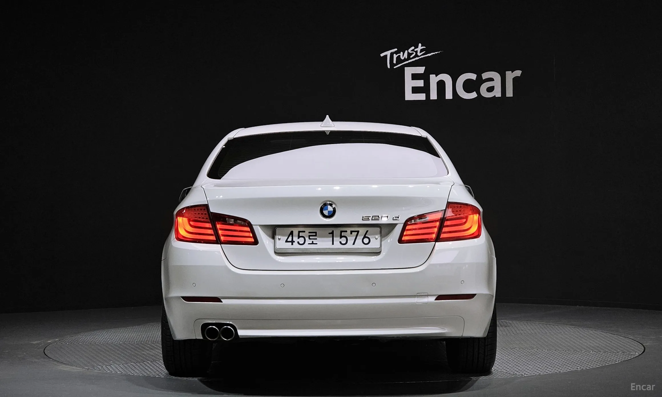 BMW 5 Series (F10) превью 3