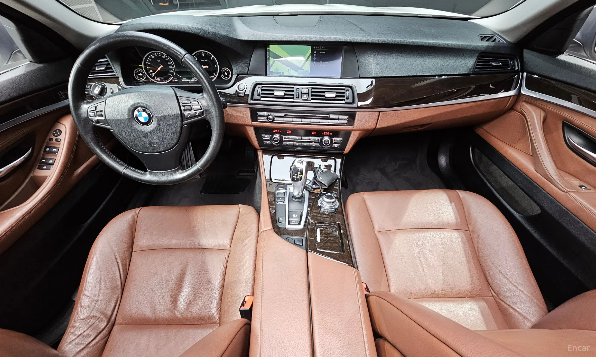 BMW 5 Series (F10) превью 4