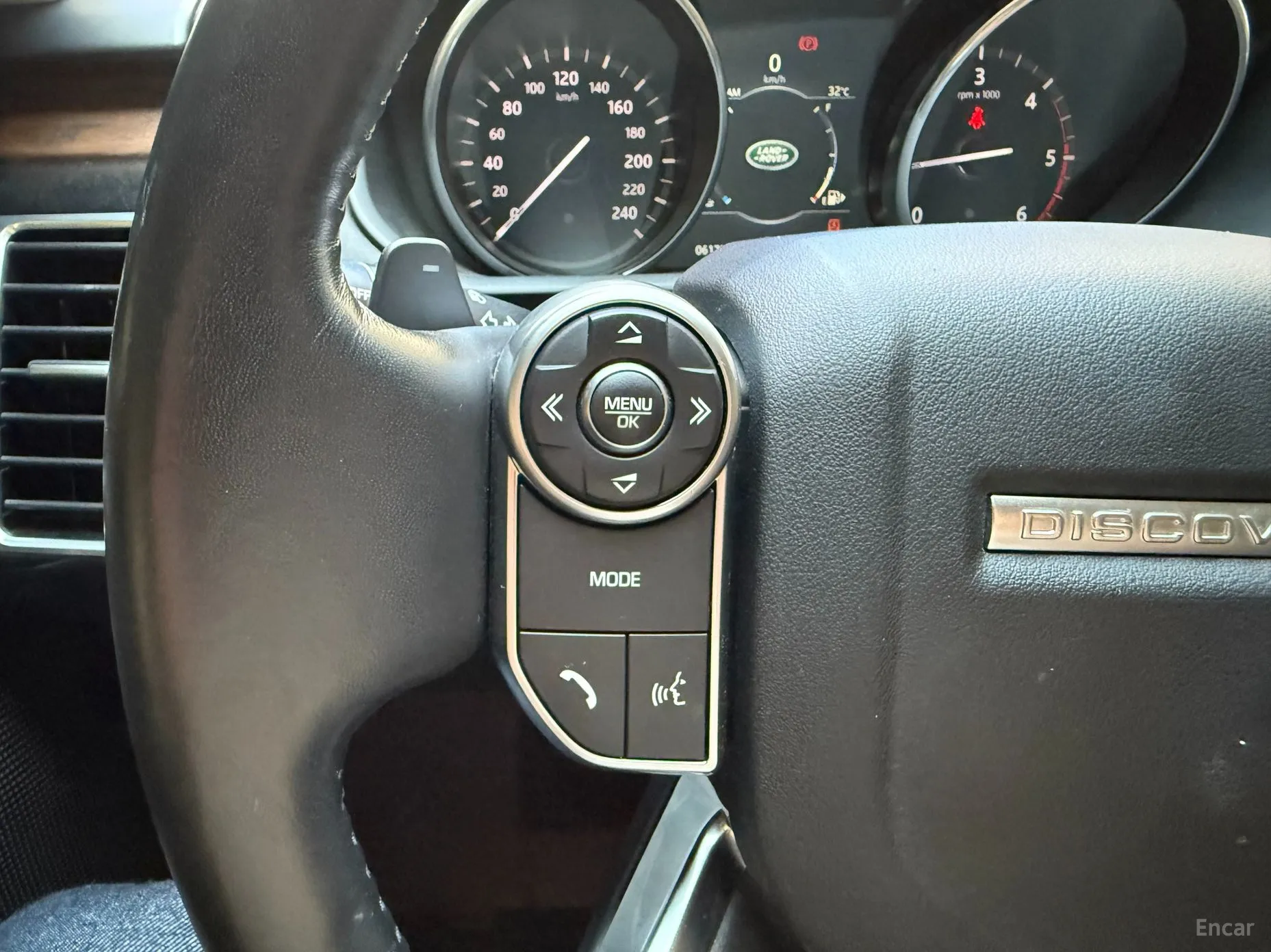 Land Rover Discovery 5 превью 15